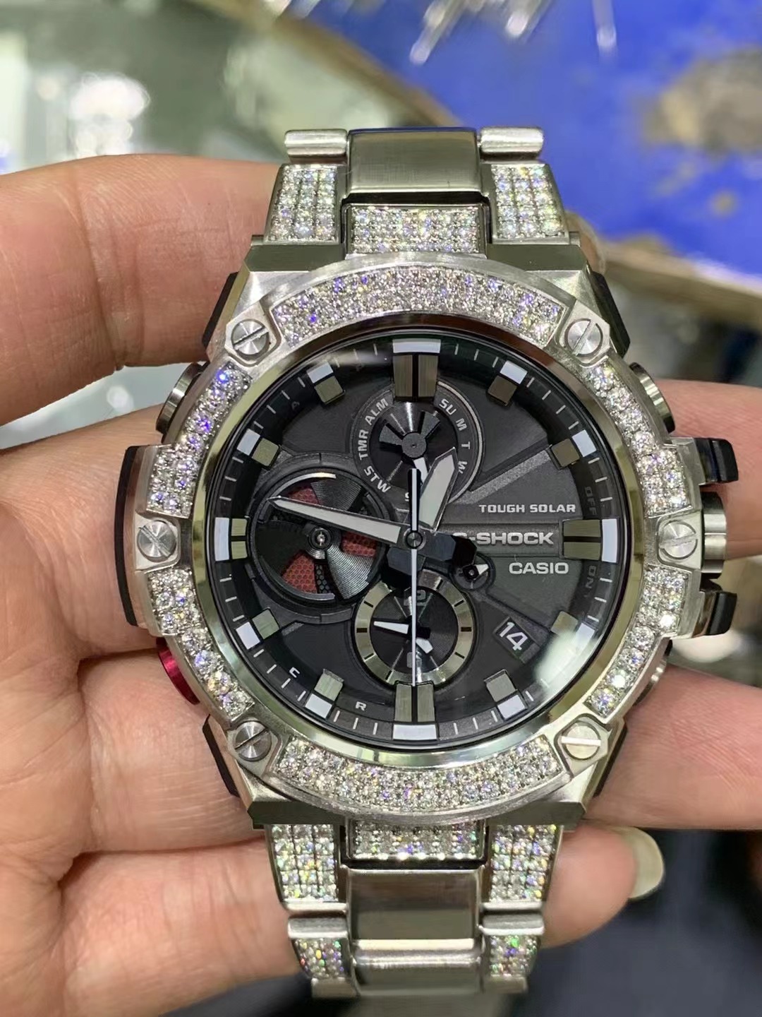 Iced out watch-Yika Jewelry