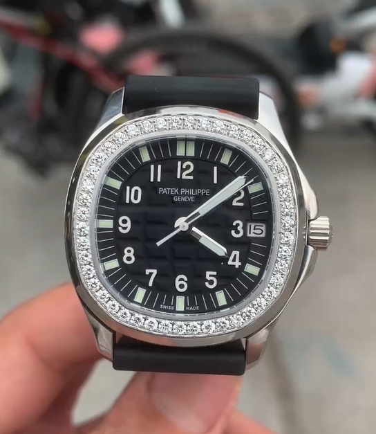 Iced out watch-Yika Jewelry