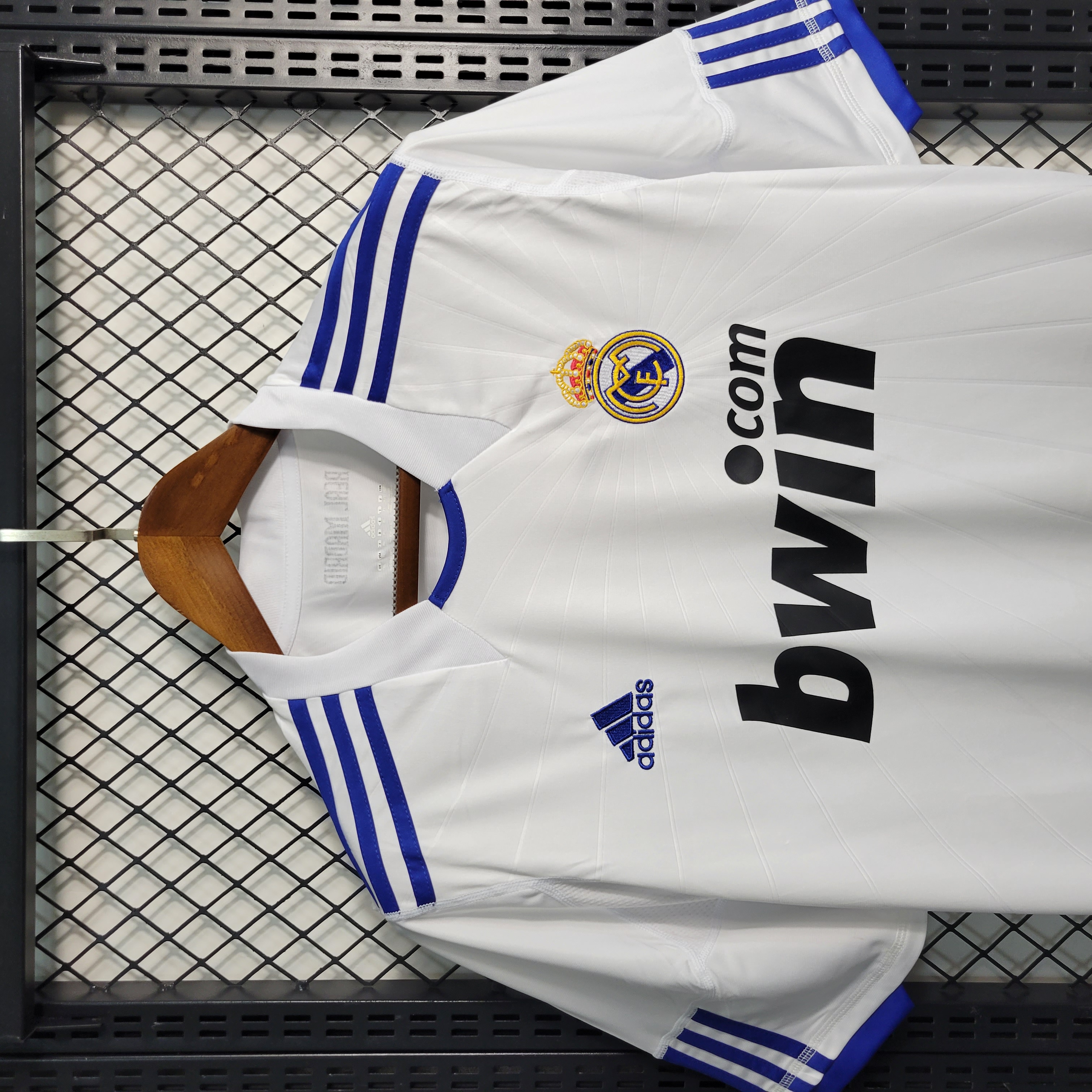 SIUjerseys-Retro Real Madrid 10-11 Home Stadium Jersey