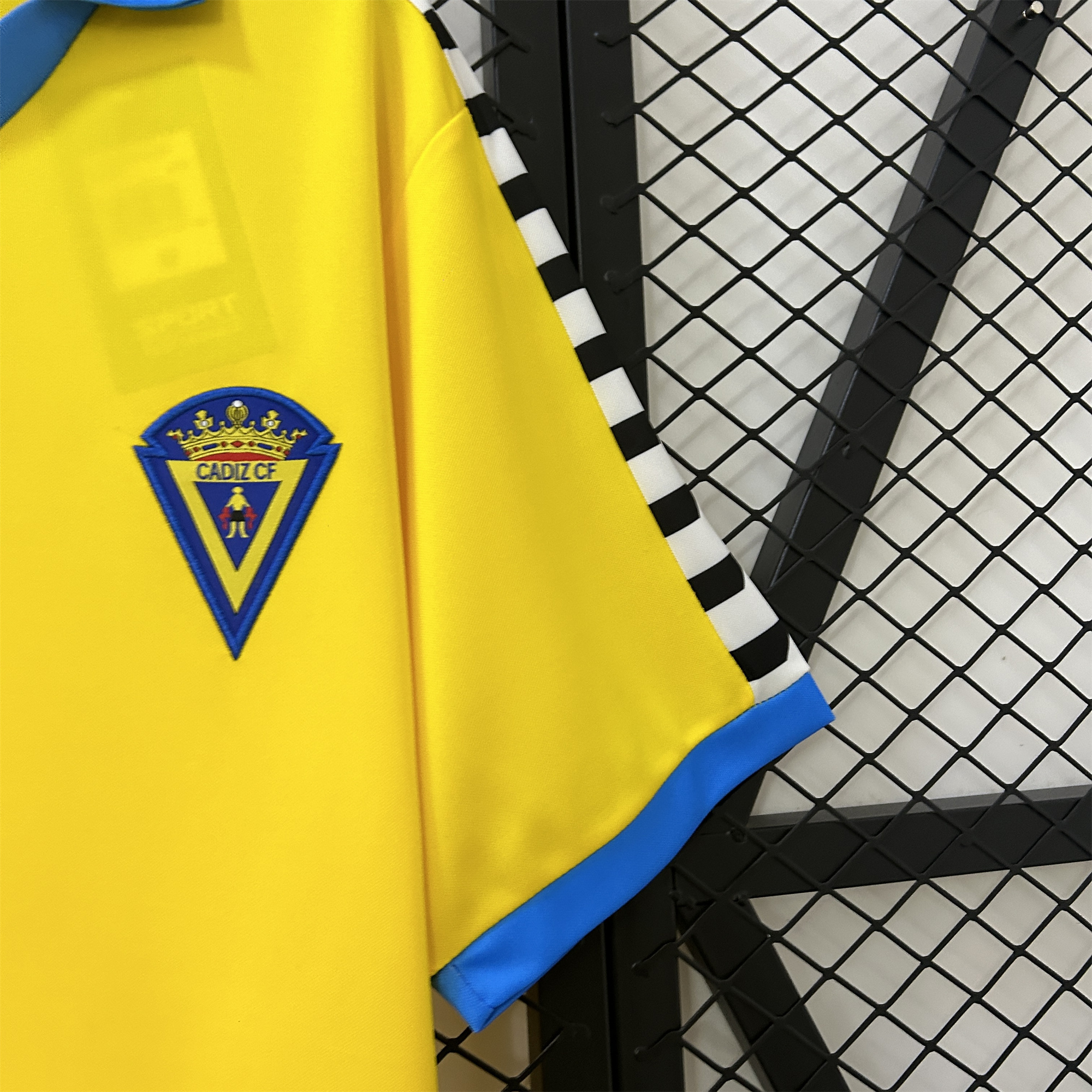 SIUjerseys-Retro Cádiz Cadiz 1983-84 Home Jersey