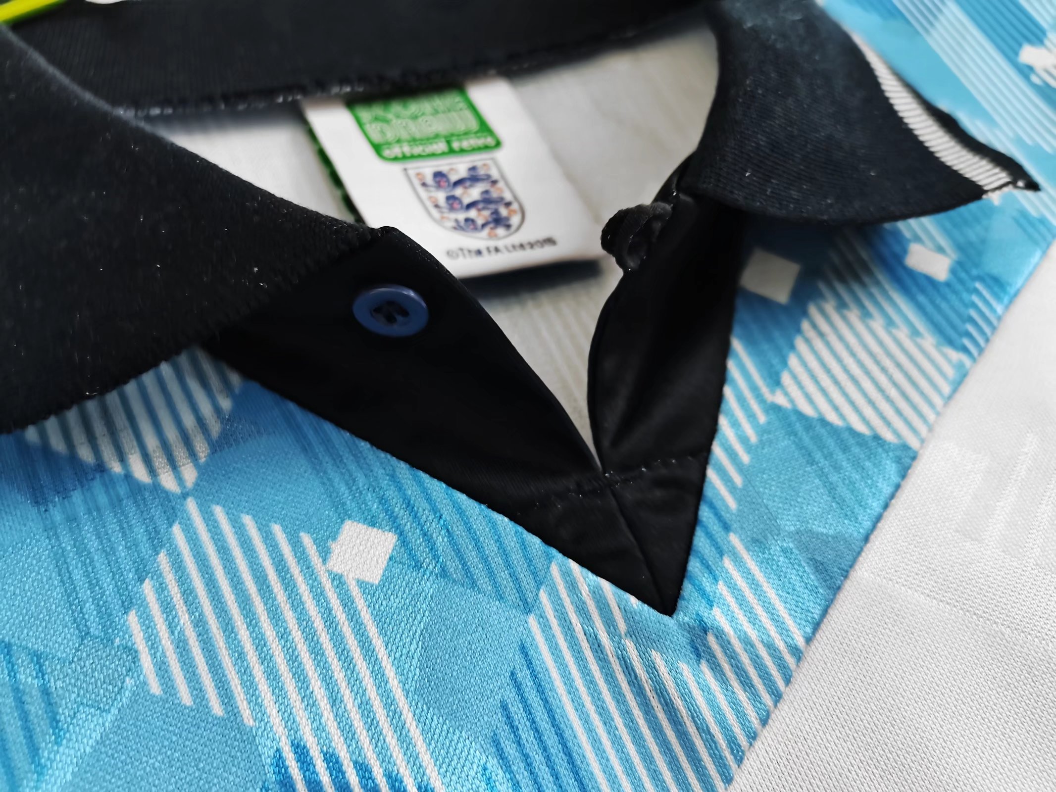 SIUjerseys-Retro England 1990 Three Color Jersey