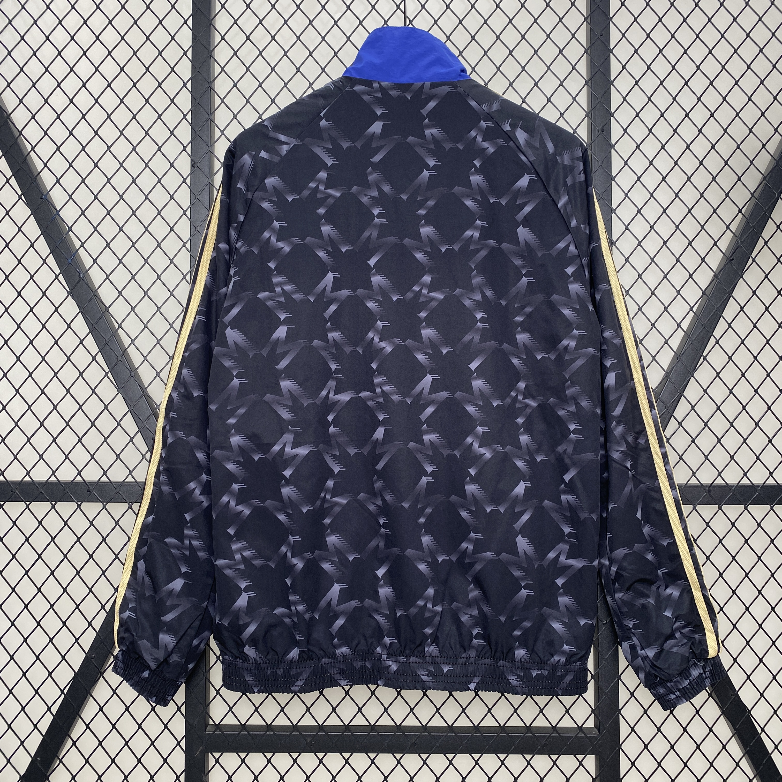 SIUjerseys-Manchester United 24-25 Double Sided Reversible Windbreaker - Home & Away Jersey Style