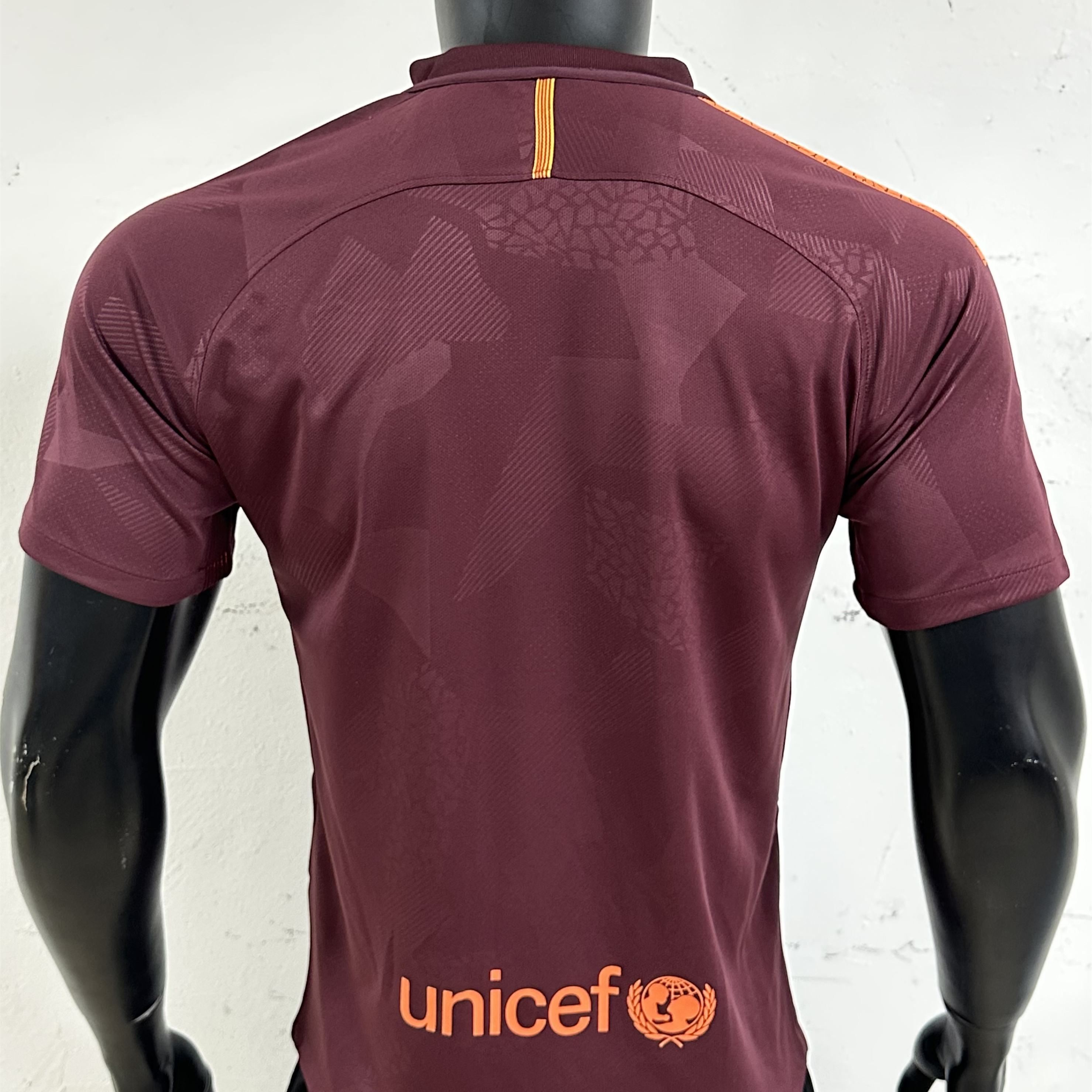 SIUjerseys-Retro Barcelona 17-18 Third Jersey