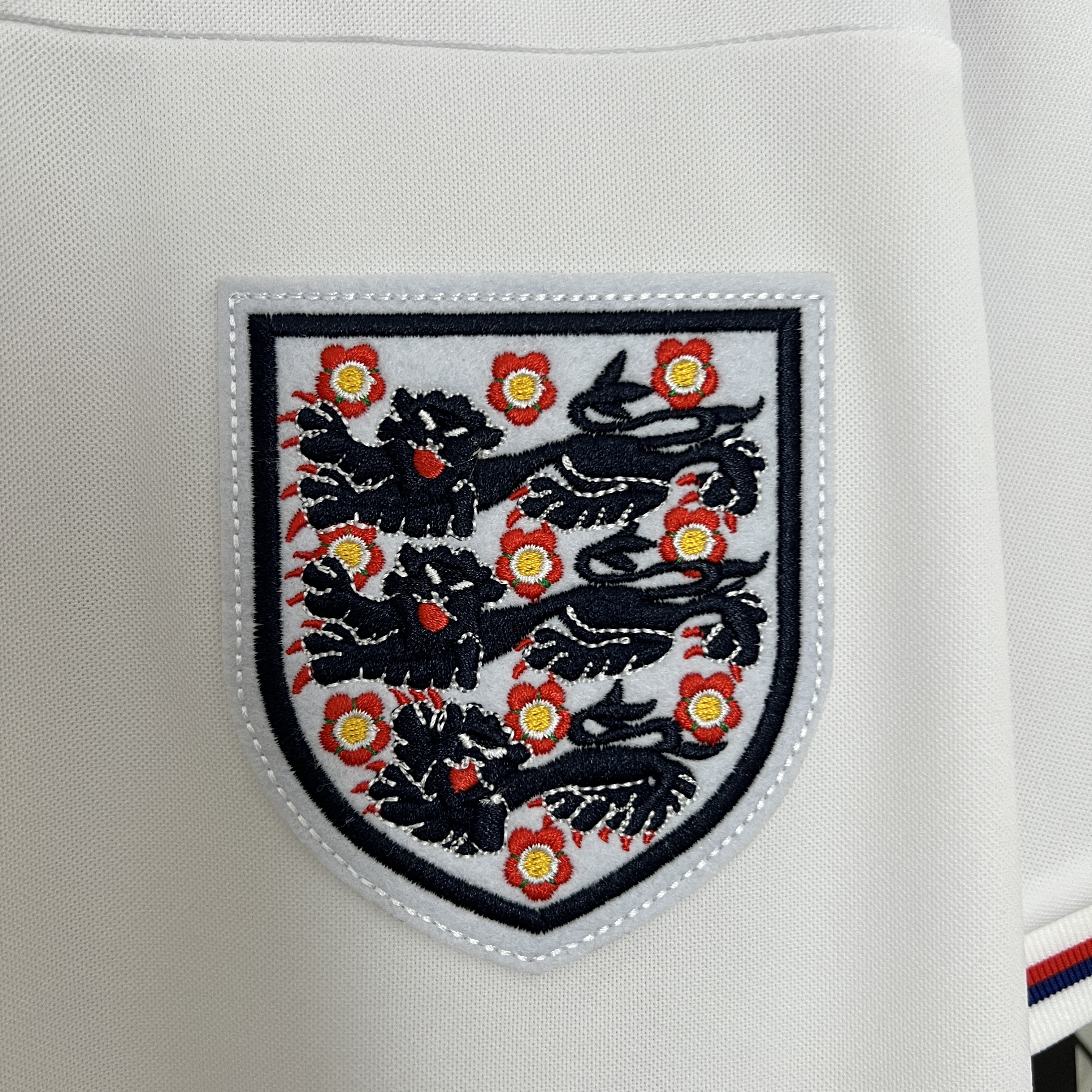 unitedfutballjersey-Retro England 1982 Home Stadium Jersey