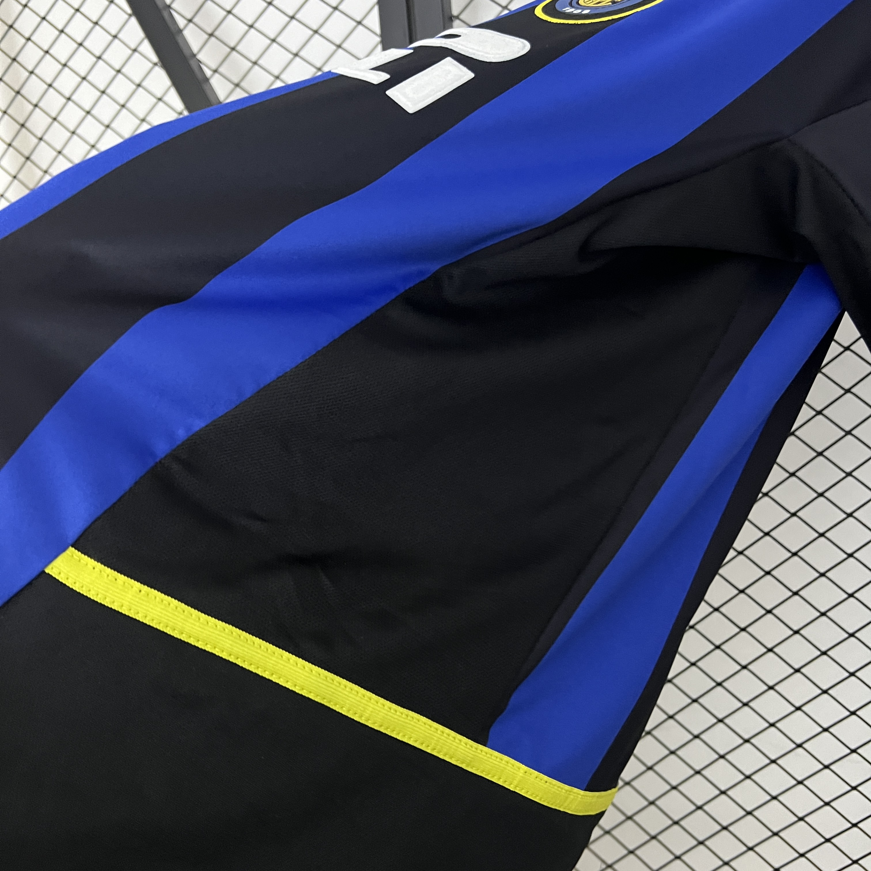 SIUjerseys-Retro Inter Milan 2002-03 Home Jersey