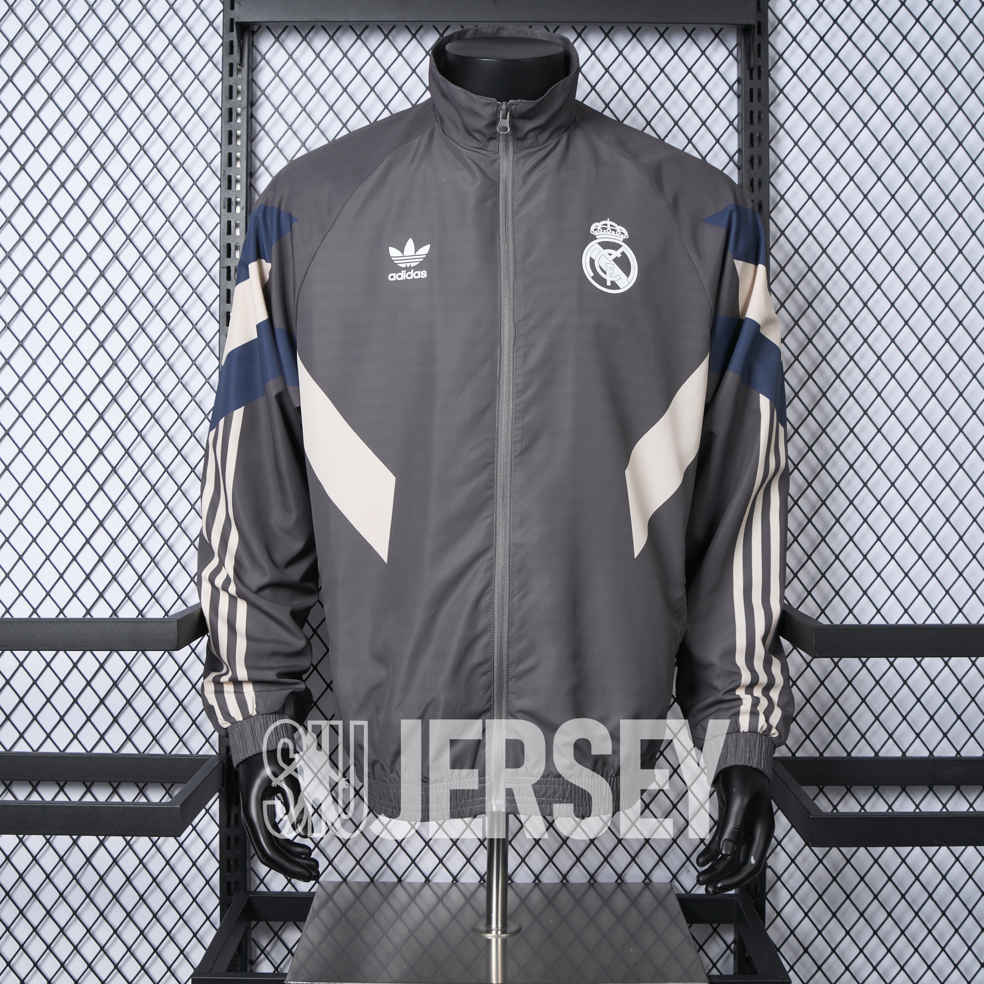 SIUjerseys-Real Madrid 24-25 Throwback Windbreaker Jacket - Grey