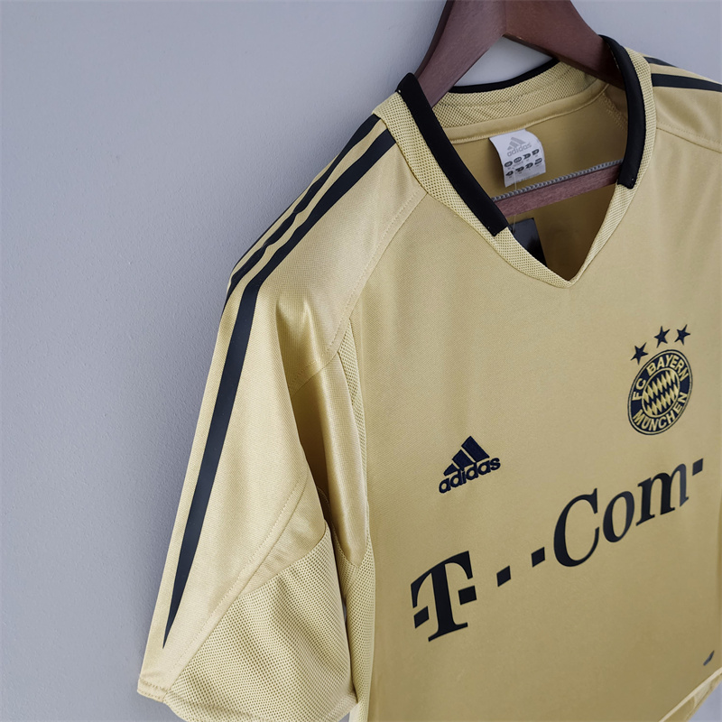 SIUjerseys-Retro Bayern Munich 2004-05 Away Jersey