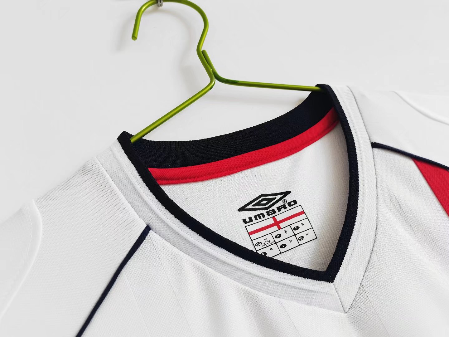 SIUjerseys-Retro England 2002 Home Stadium Jersey