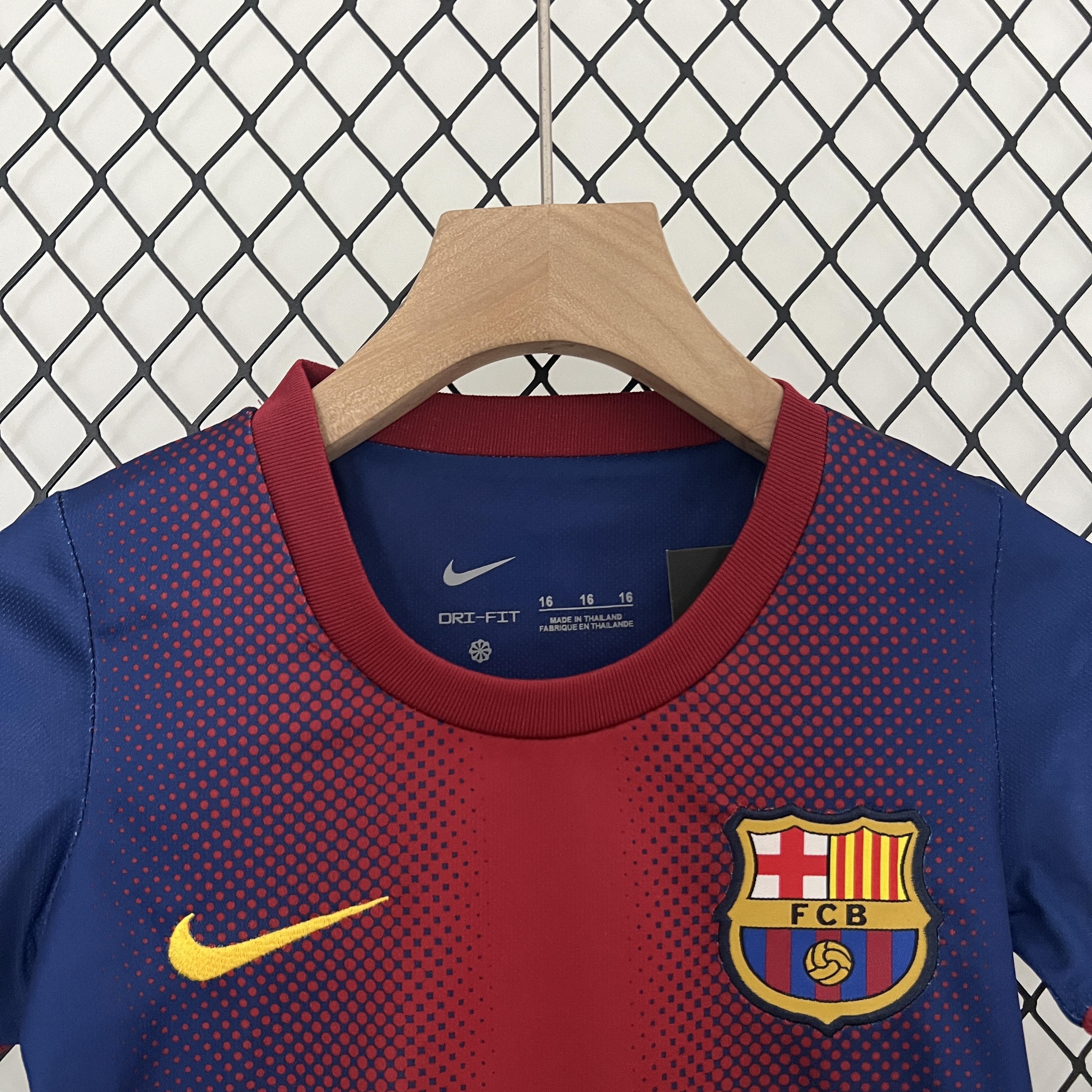 SIUjerseys-Retro Barcelona 2012-13 Home Stadium Kids Kit
