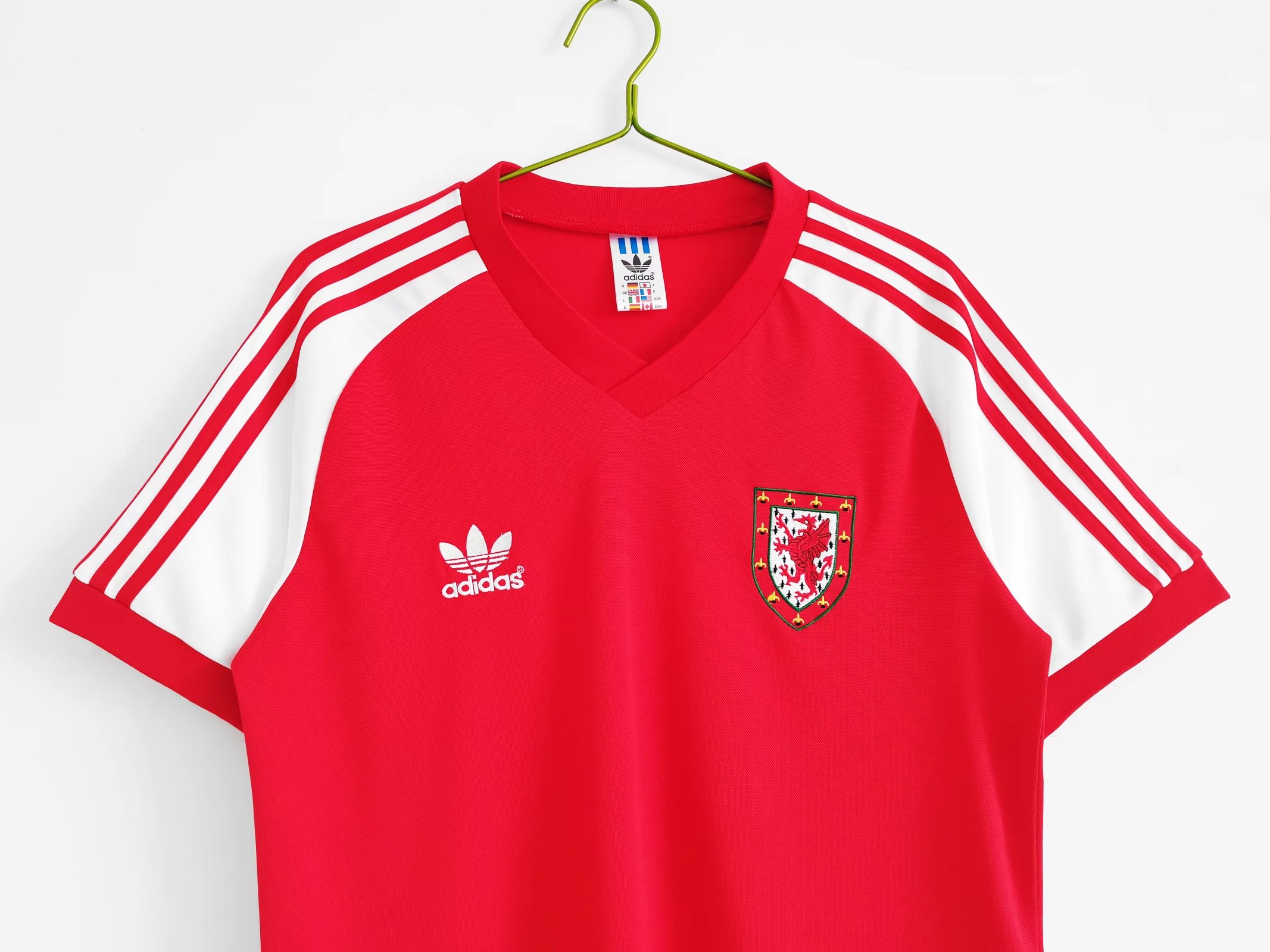 SIUjerseys-Retro Wales 1982 Home Stadium Jersey
