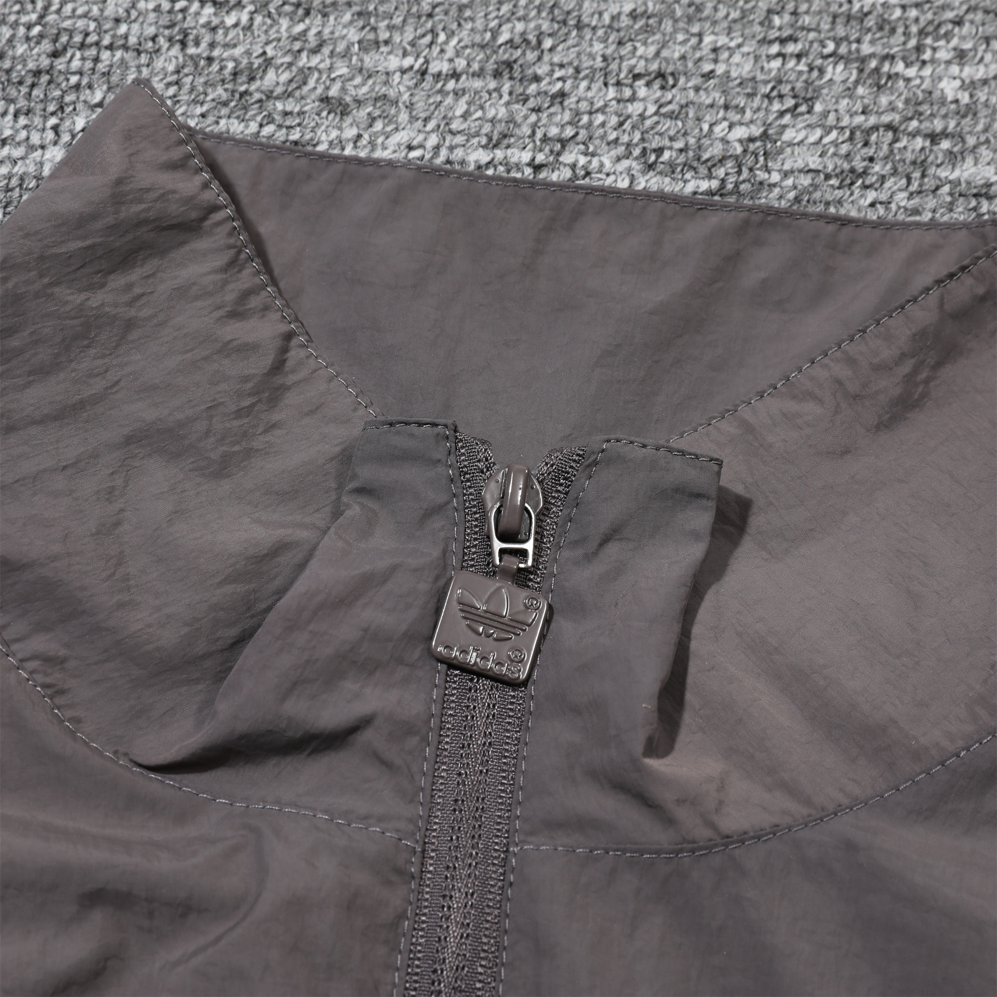 SIUjerseys-Real Madrid 24-25 Throwback Windbreaker Suit - Grey Jackets & Pants