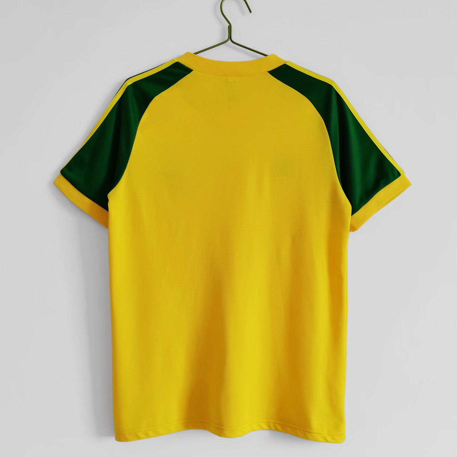 SIUjerseys-Retro Wales 1982 Away Stadium Jersey