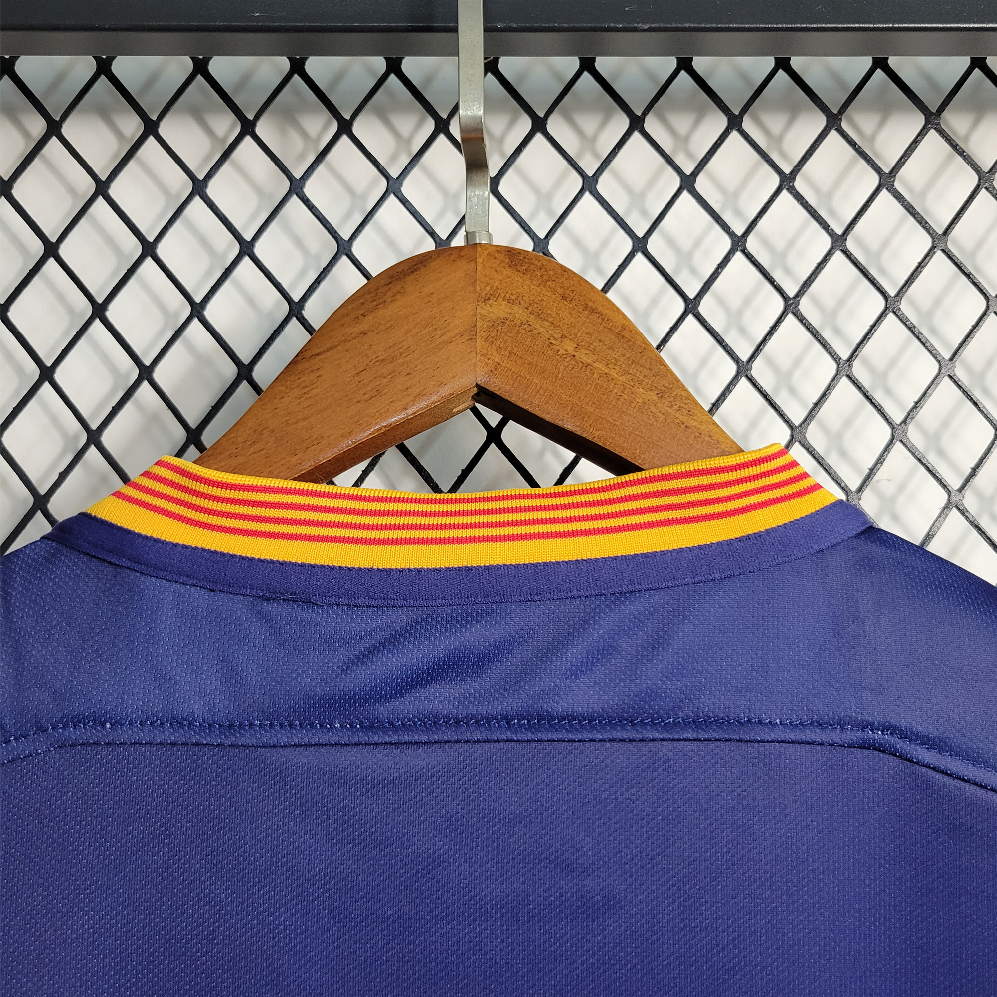 SIUjerseys-Retro Barcelona 15-16 Home Stadium Jersey