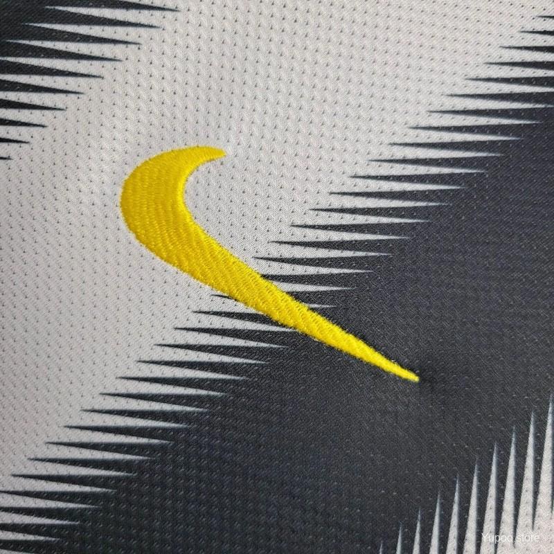 unitedfutballjersey-Retro Juventus 2011-12 Home Stadium Jersey