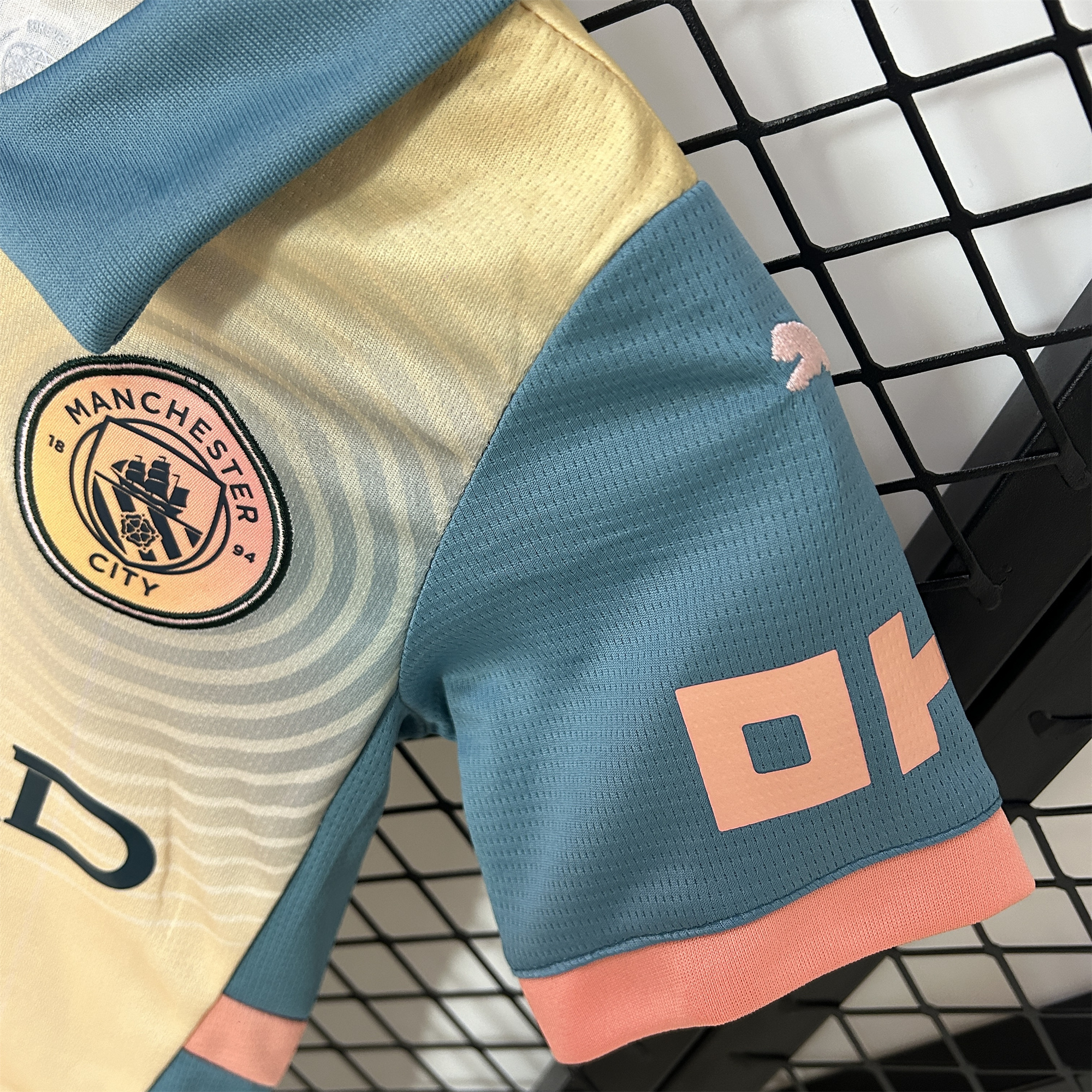 unitedfutballjersey-Manchester City 24-25 Fourth Kids Kit