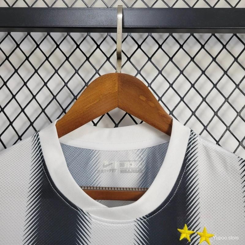 unitedfutballjersey-Retro Juventus 2011-12 Home Stadium Jersey