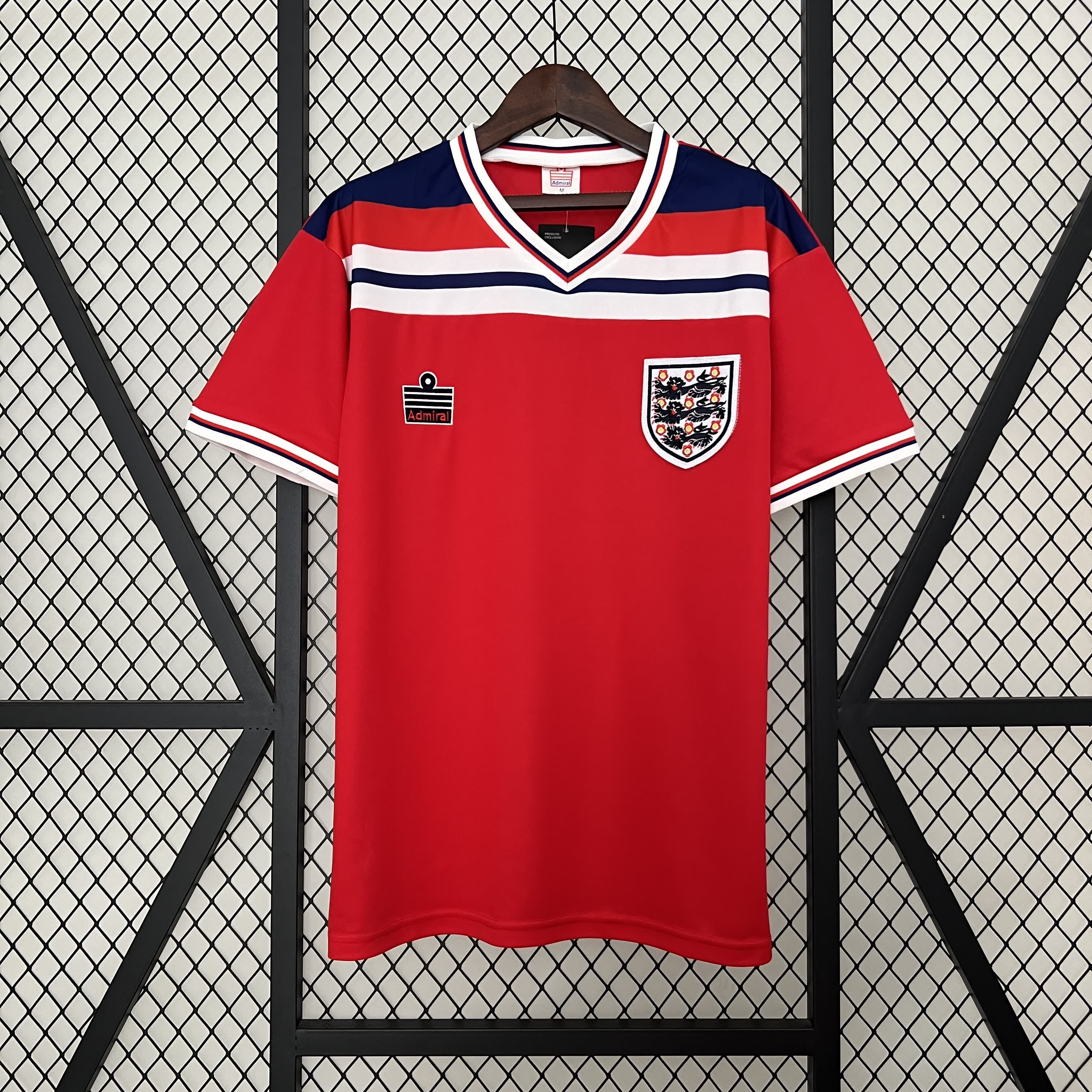 unitedfutballjersey-Retro England 1982 Away Stadium Jersey