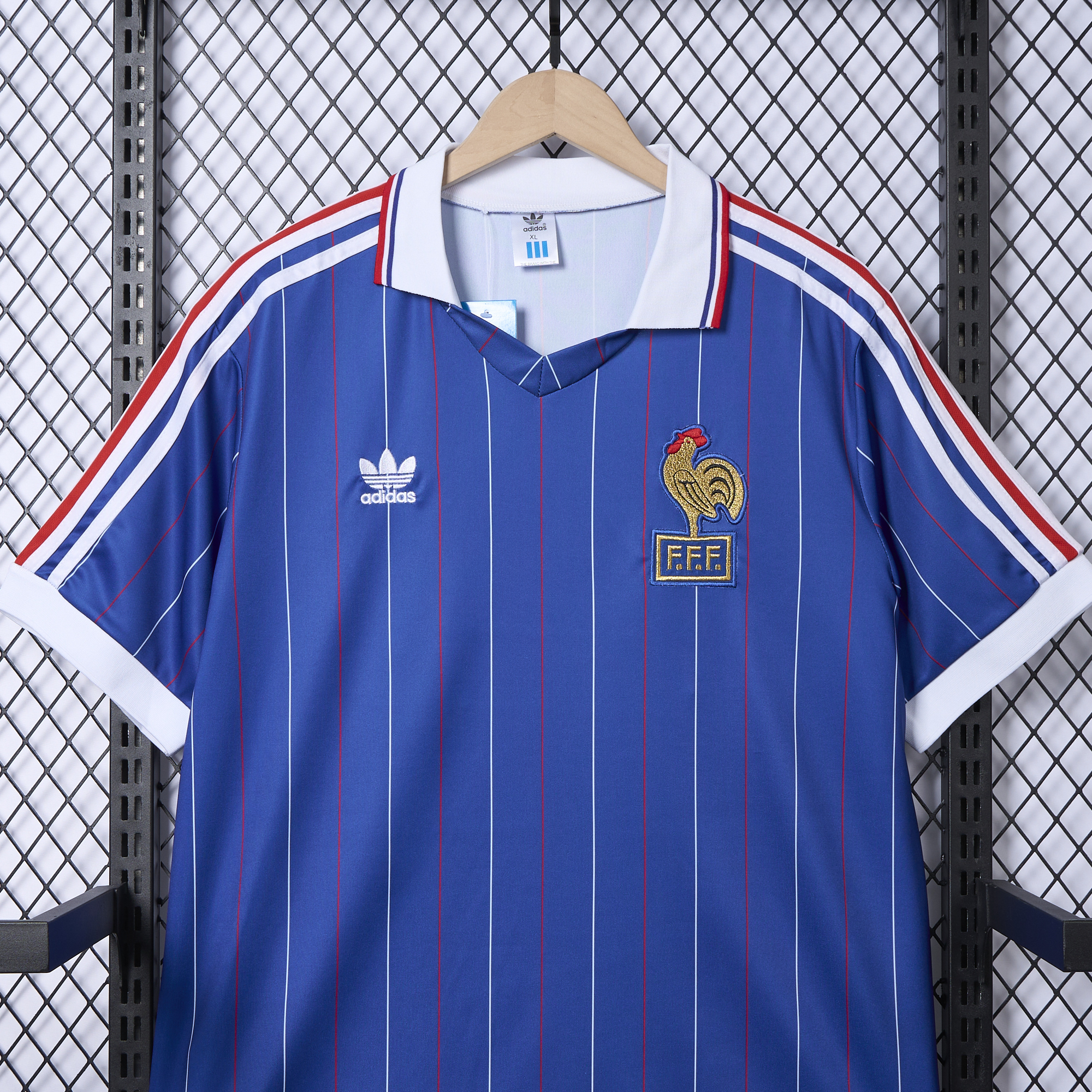 unitedfutballjersey-Retro France 1982 Home Stadium Jersey
