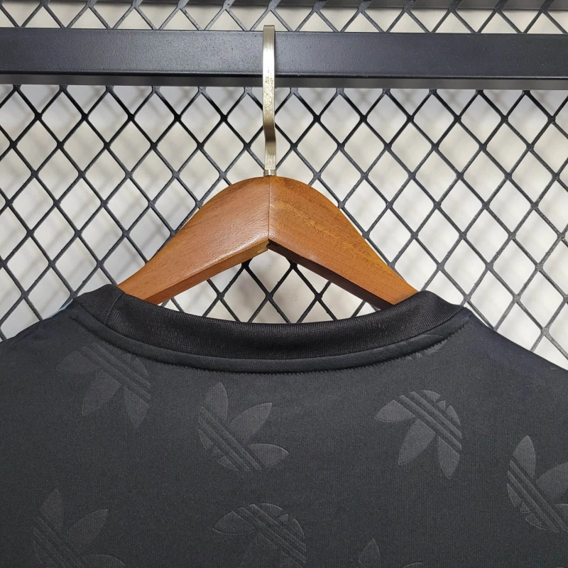 SIUjerseys-Bayern Munich 24-25 Black Training Jersey - Fans Version