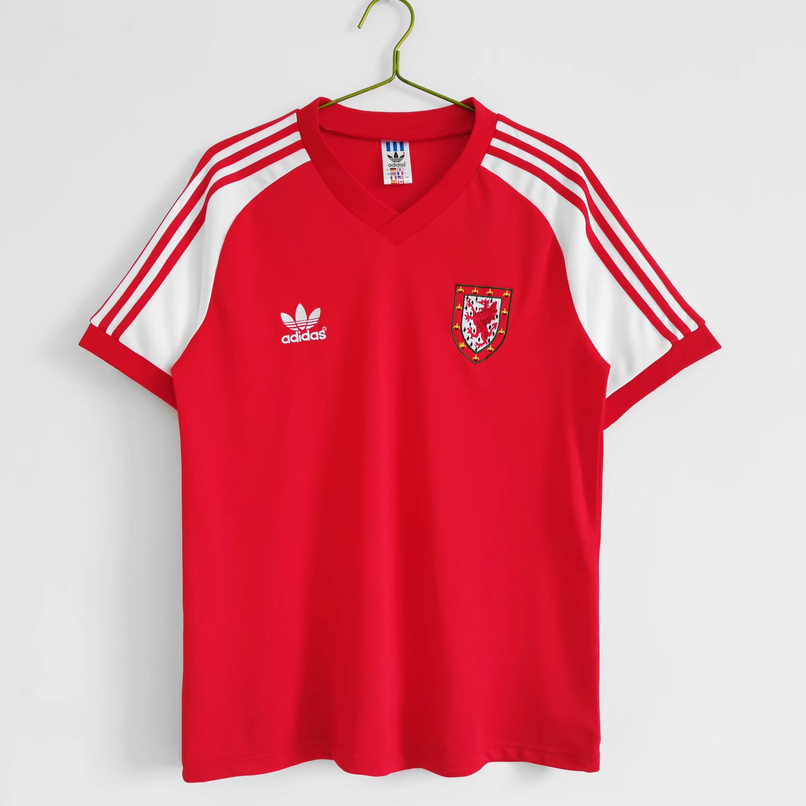 SIUjerseys-Retro Wales 1982 Home Stadium Jersey