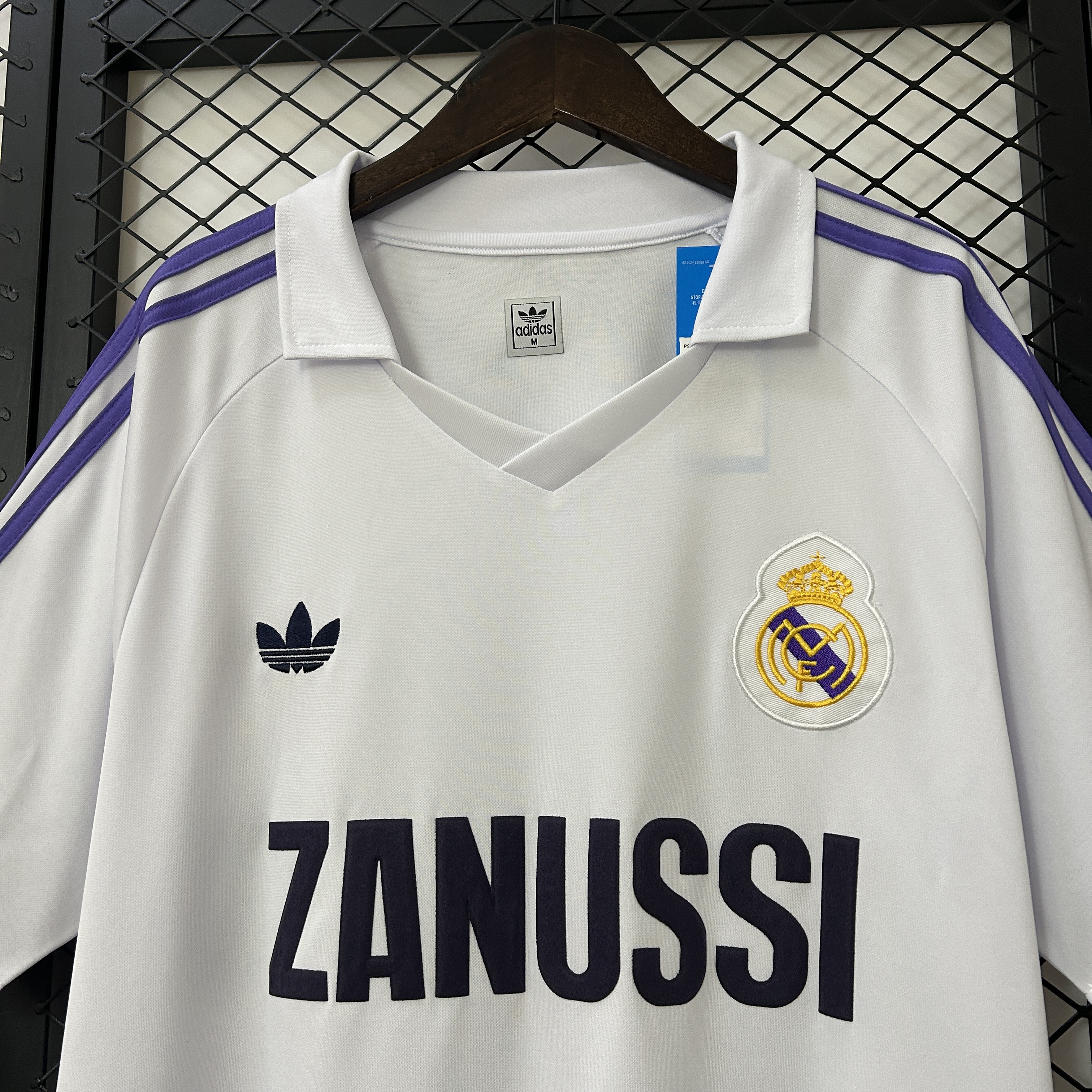 SIUjerseys-Retro Real Madrid 1984-85 Home Jersey
