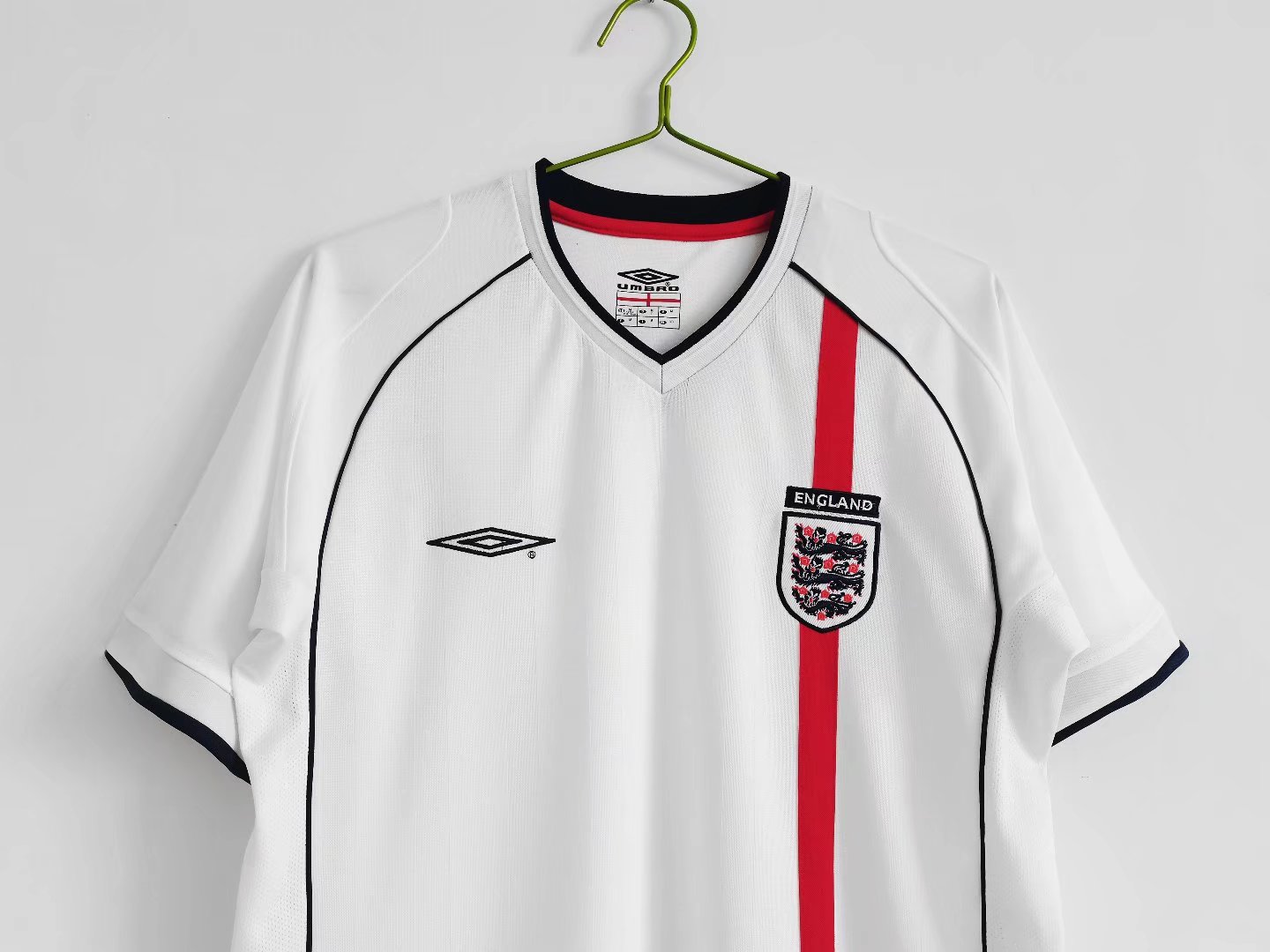 SIUjerseys-Retro England 2002 Home Stadium Jersey