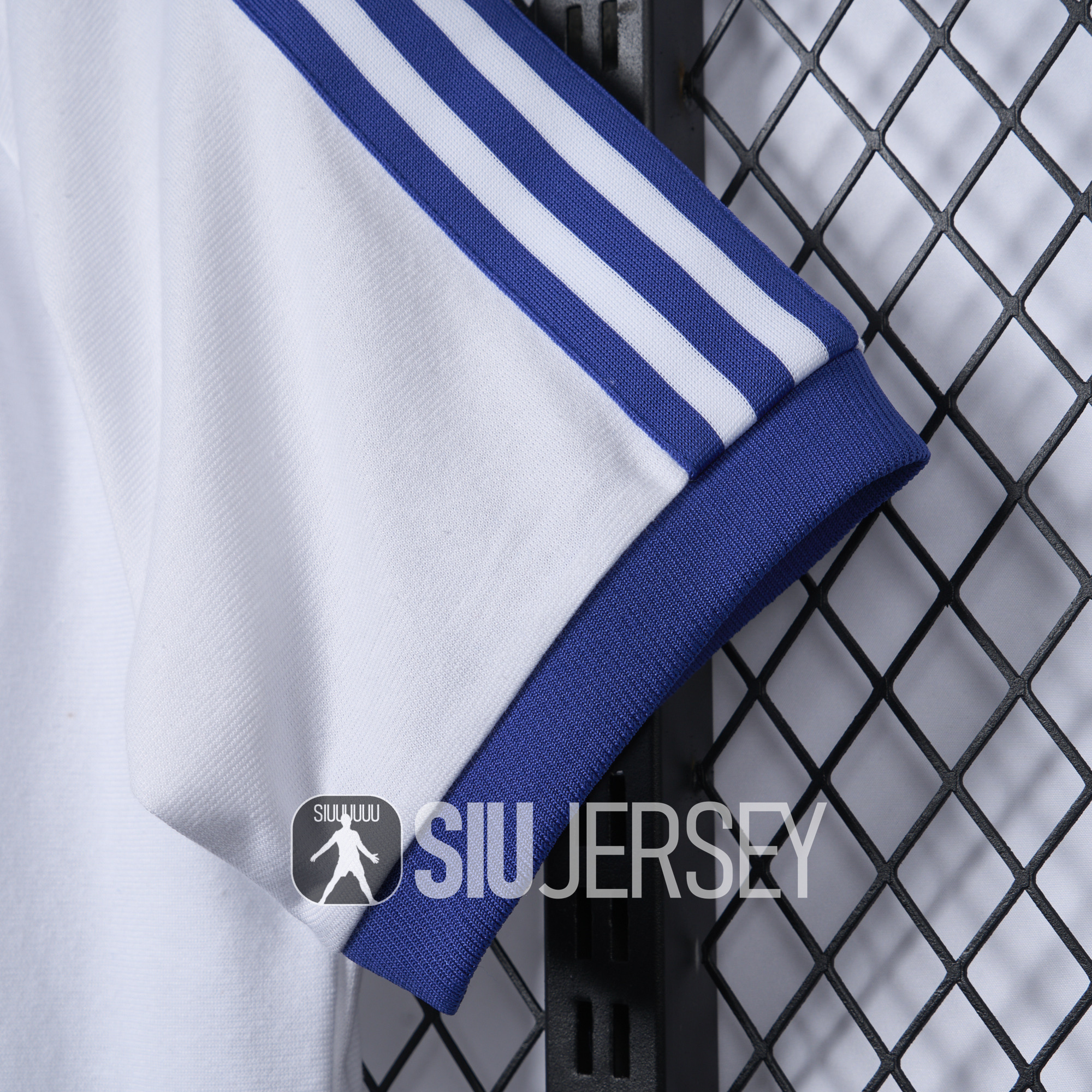 SIUjerseys-Real Madrid 24-25 Jude Bellingham 3 Stripes Men's T-Shirt
