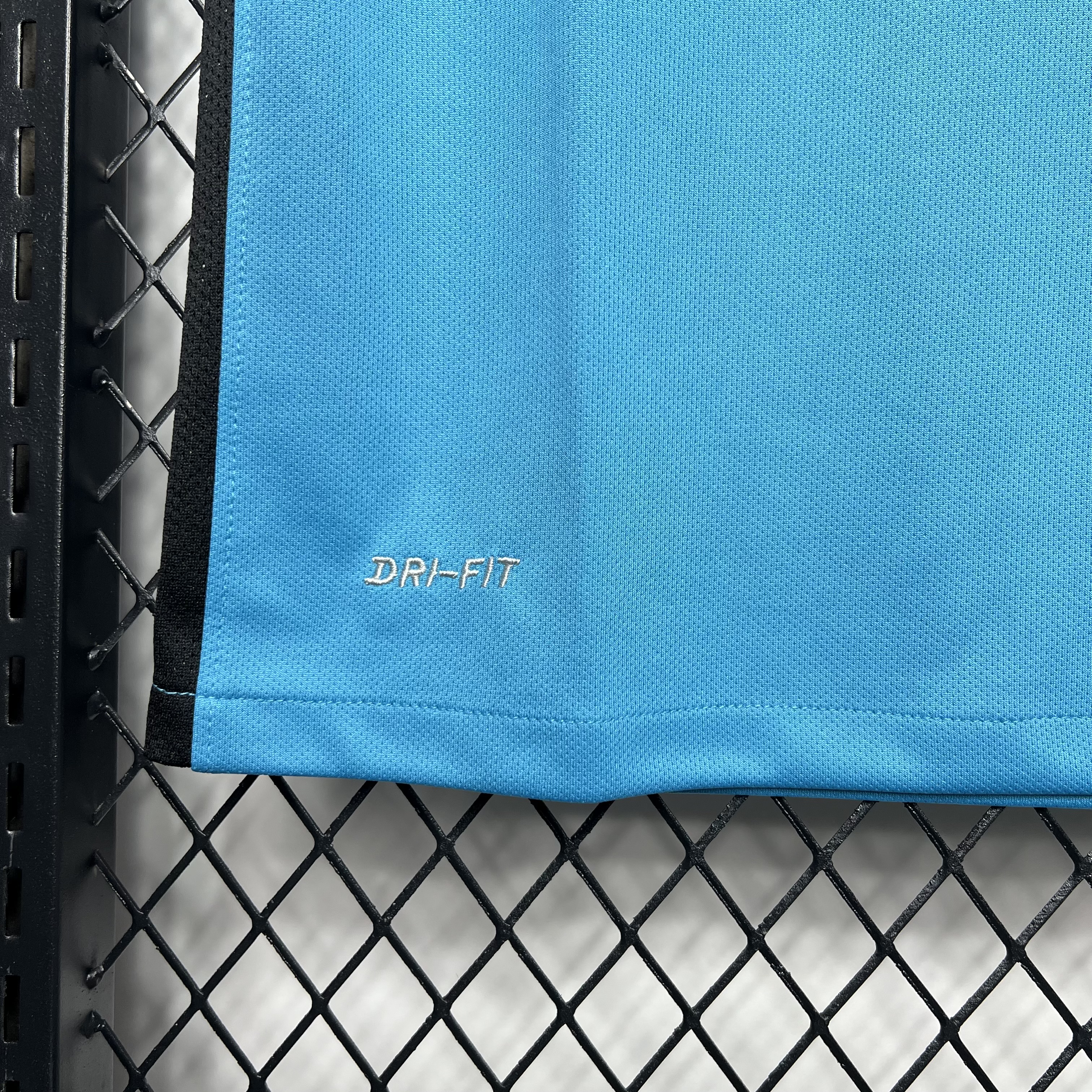 SIUjerseys-Retro Barcelona 15-16 Third Jersey