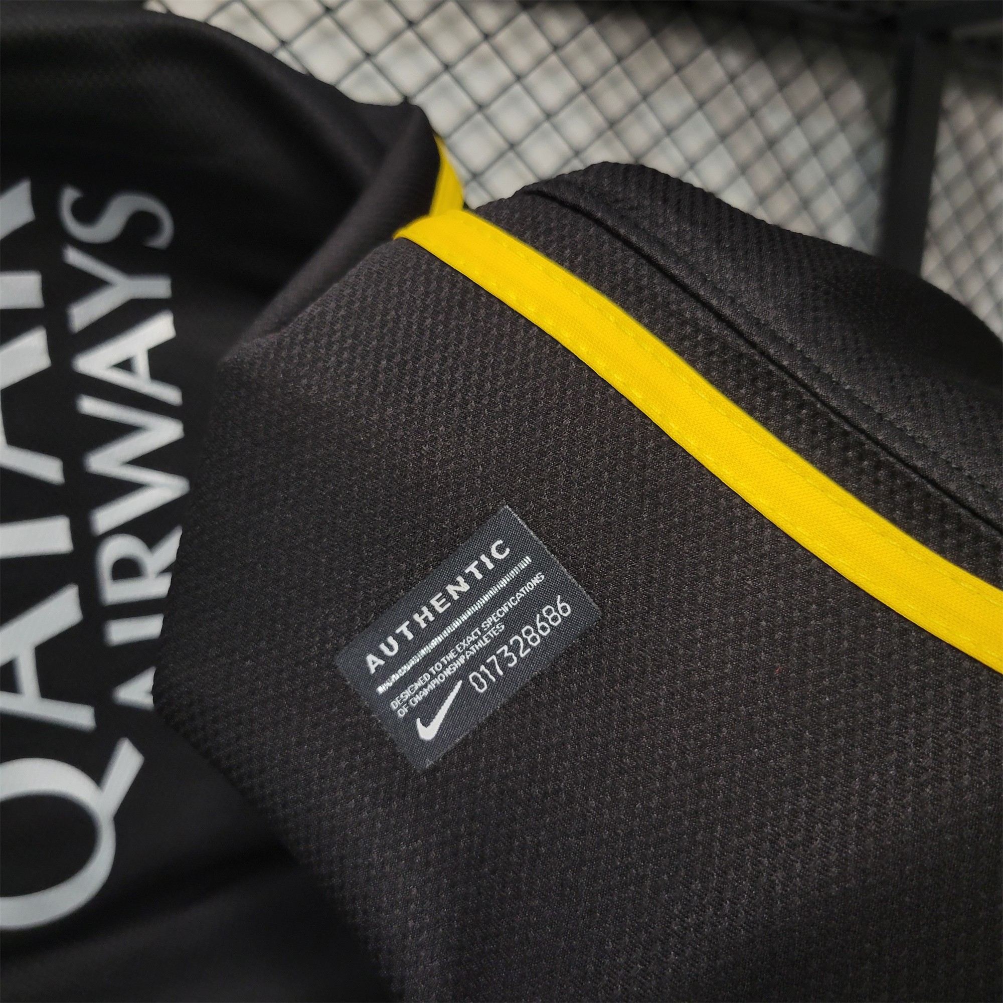 SIUjerseys-Retro Barcelona 13-14 Third Jersey