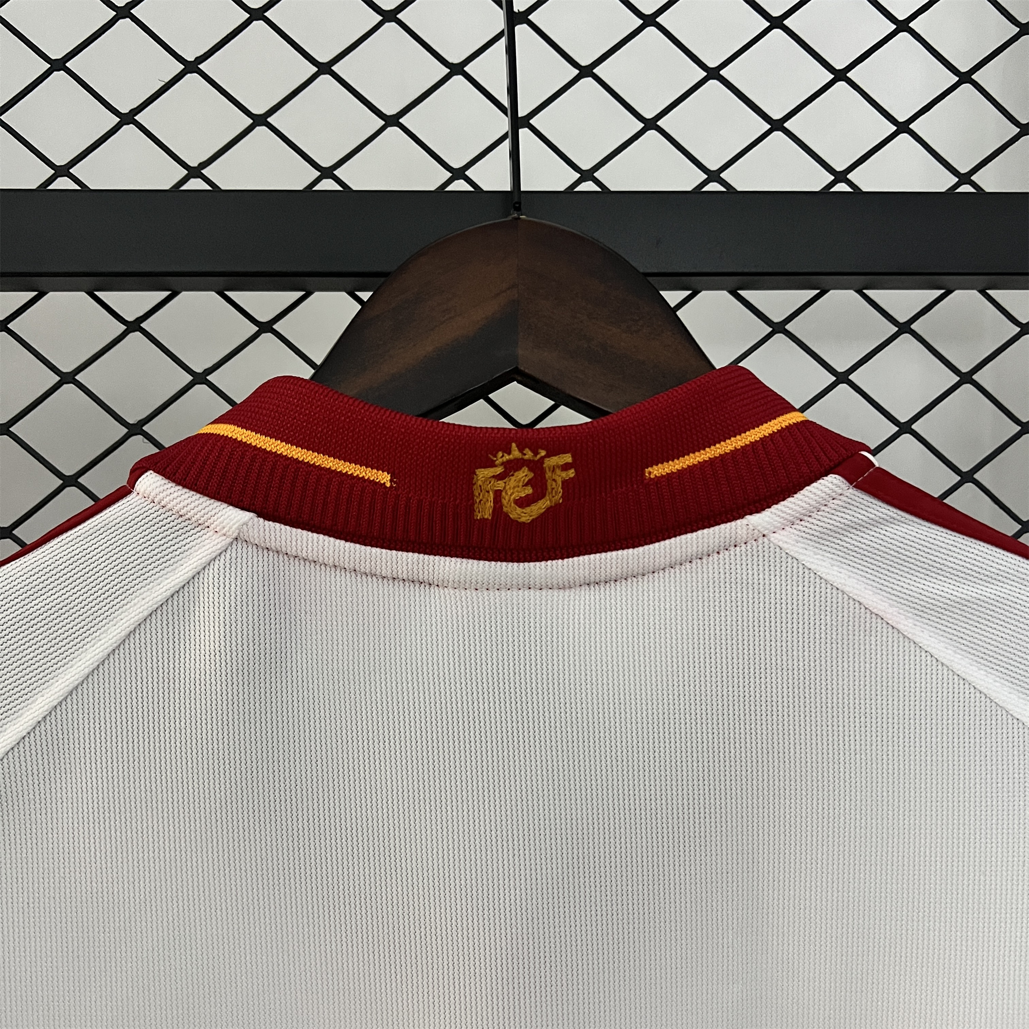 SIUjerseys-Retro Spain 2000 Away Jersey