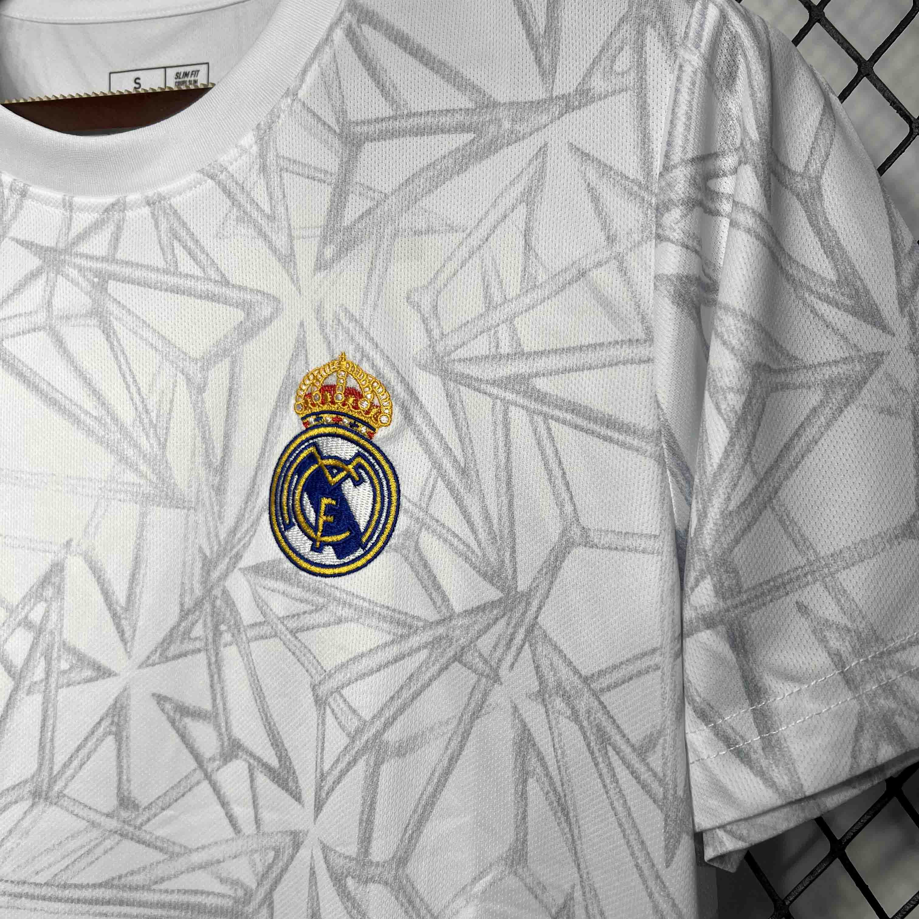 SIUjerseys-Real Madrid 24-25 Training Jersey - Fans Version