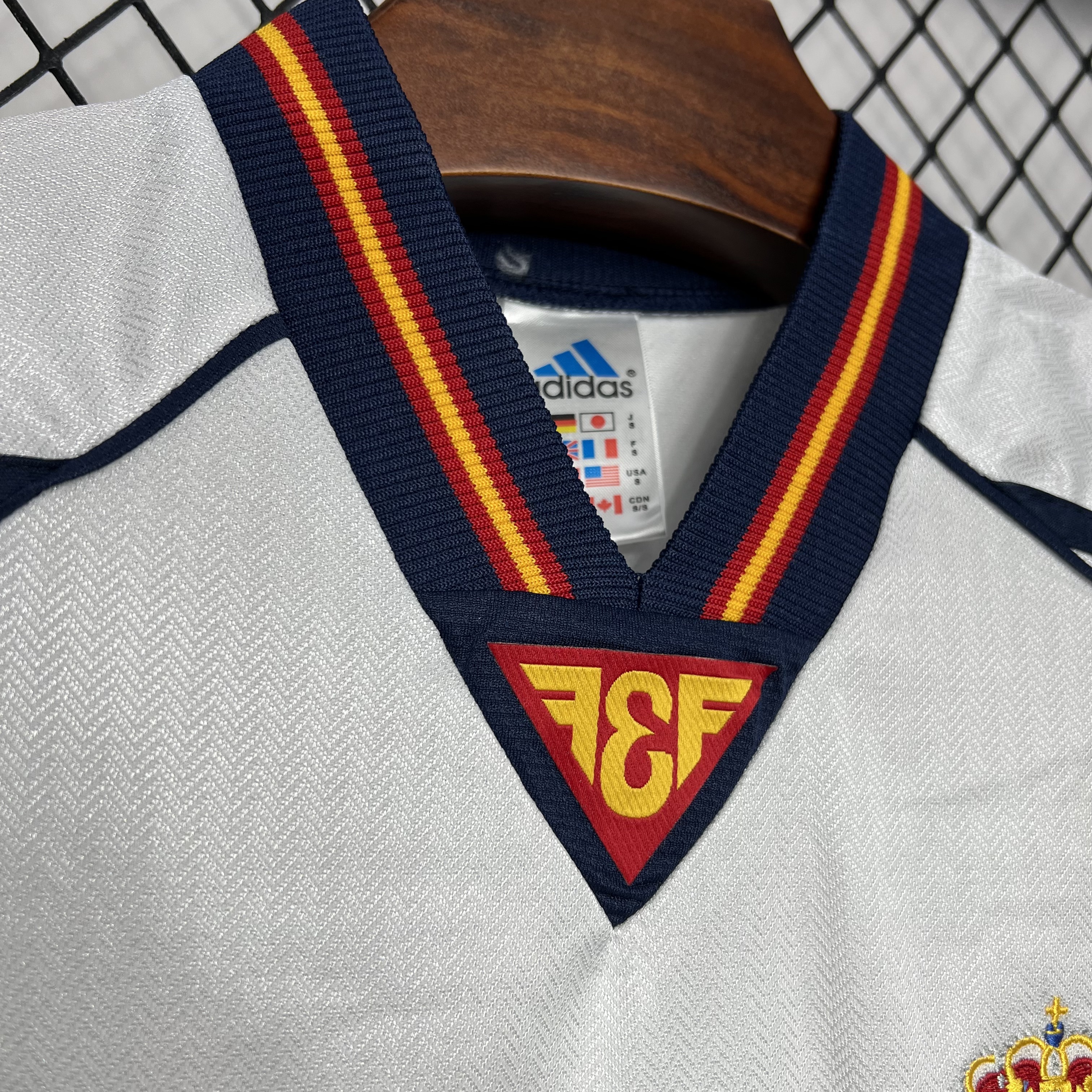 SIUjerseys-Retro Spain 1998 Away Jersey