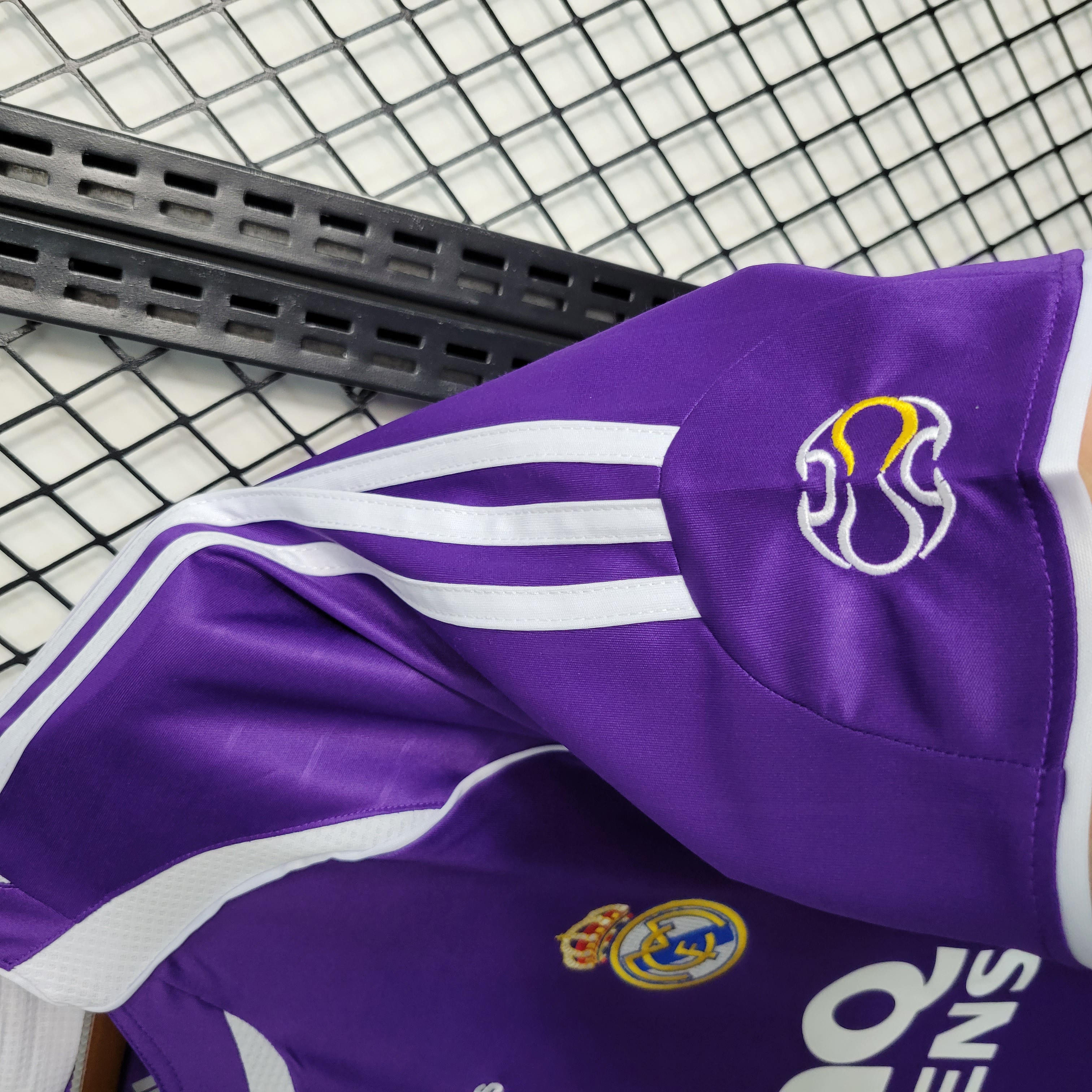 SIUjerseys-Retro Real Madrid 06-07 Third Jersey