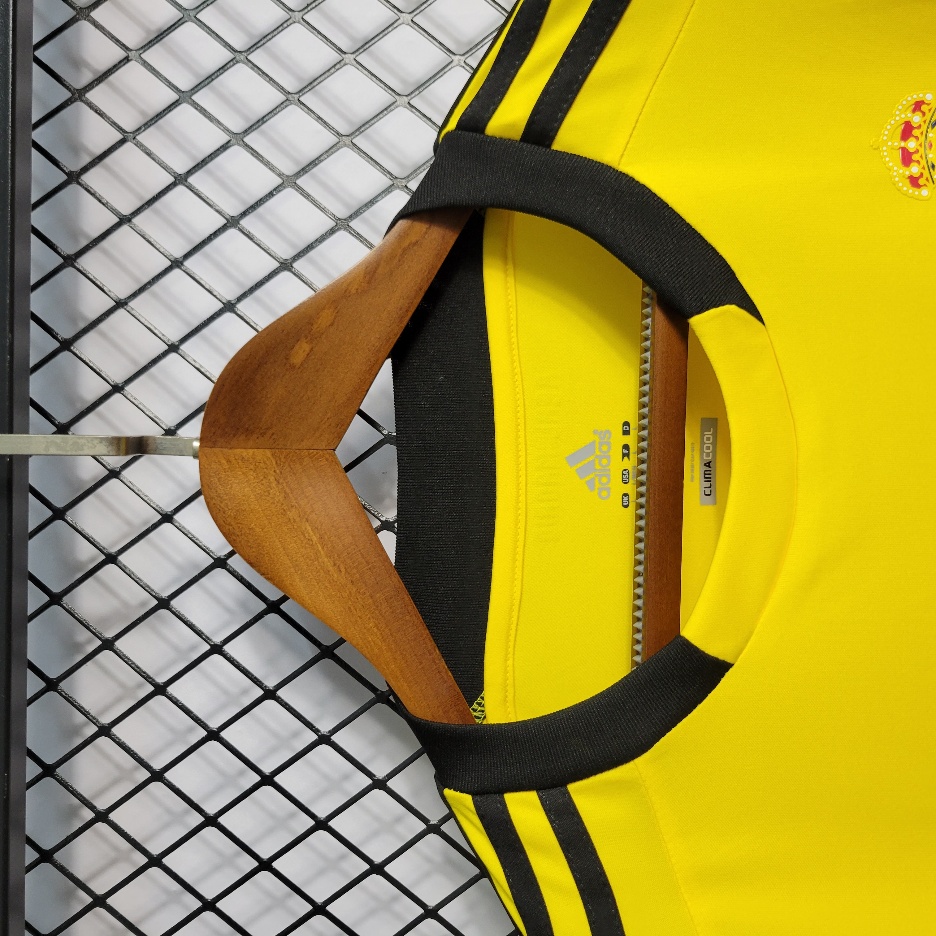 SIUjerseys-Retro Real Madrid 11-12 Yellow Goalkeeper Jersey