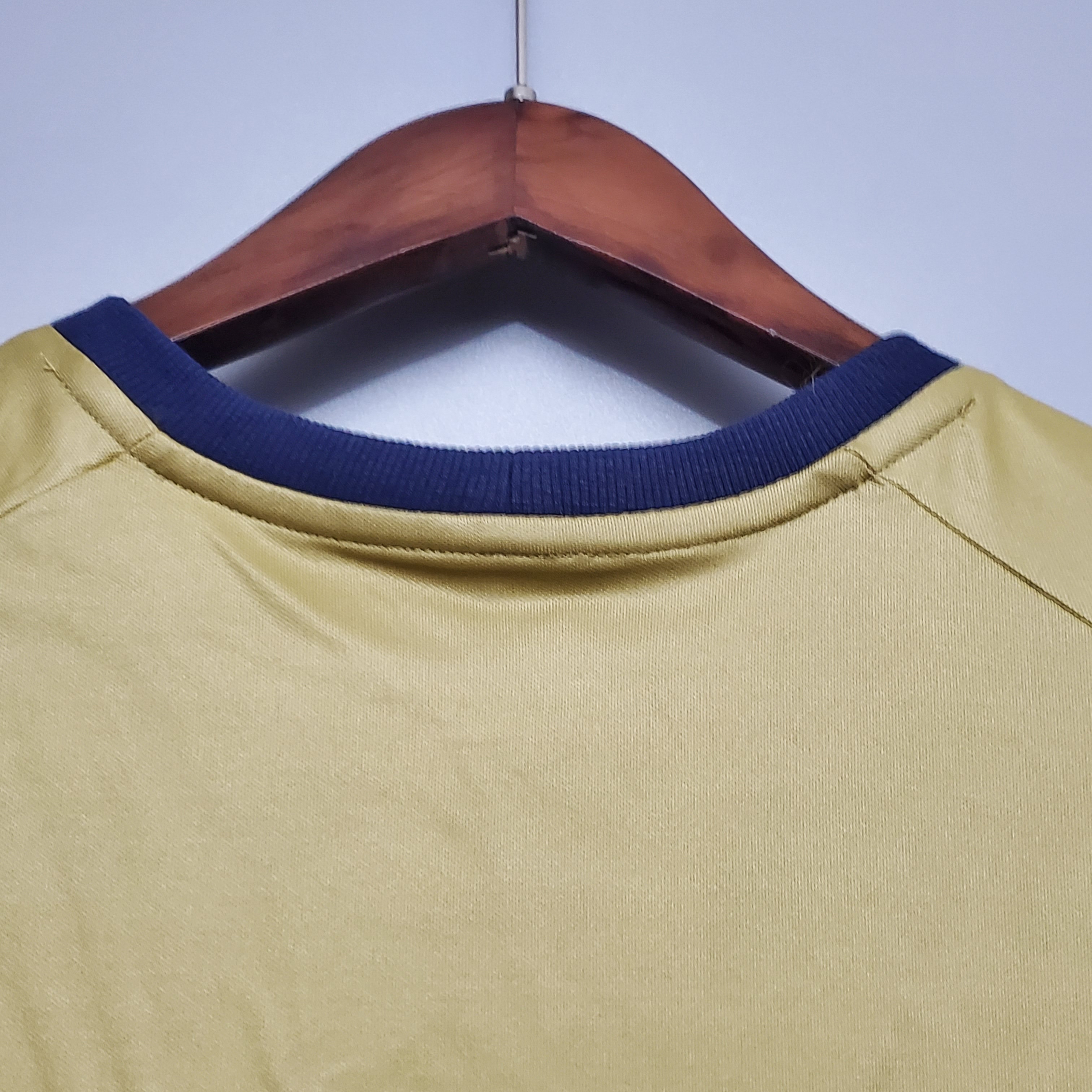 SIUjerseys-Retro Italy 2006 Golden Goalkeeper Jersey