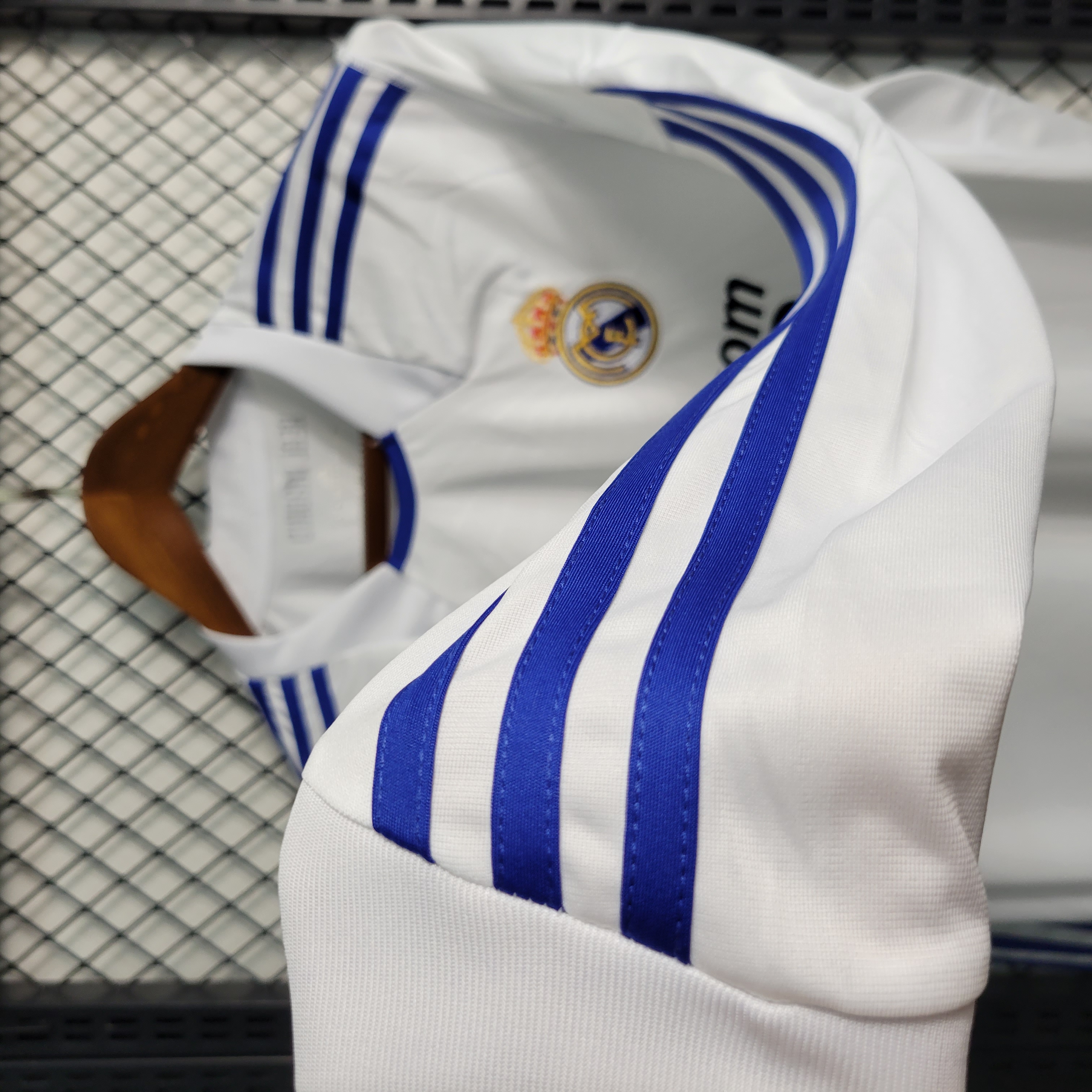 SIUjerseys-Retro Real Madrid 10-11 Home Stadium Long Sleeve Jersey