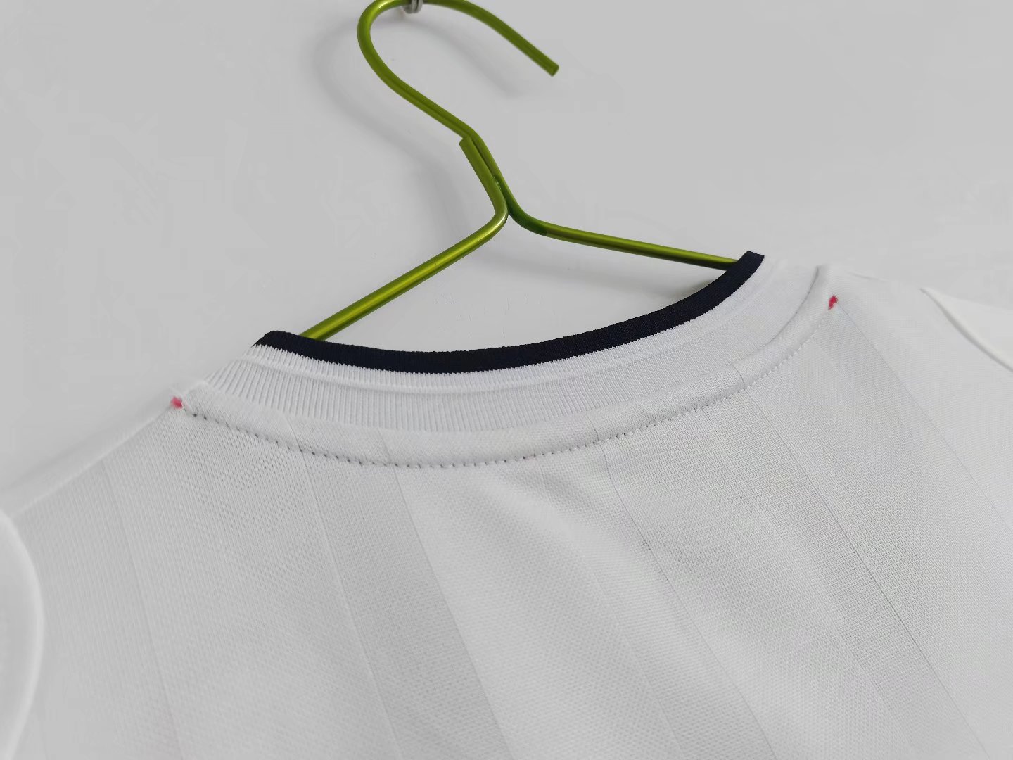 SIUjerseys-Retro England 2002 Home Stadium Jersey