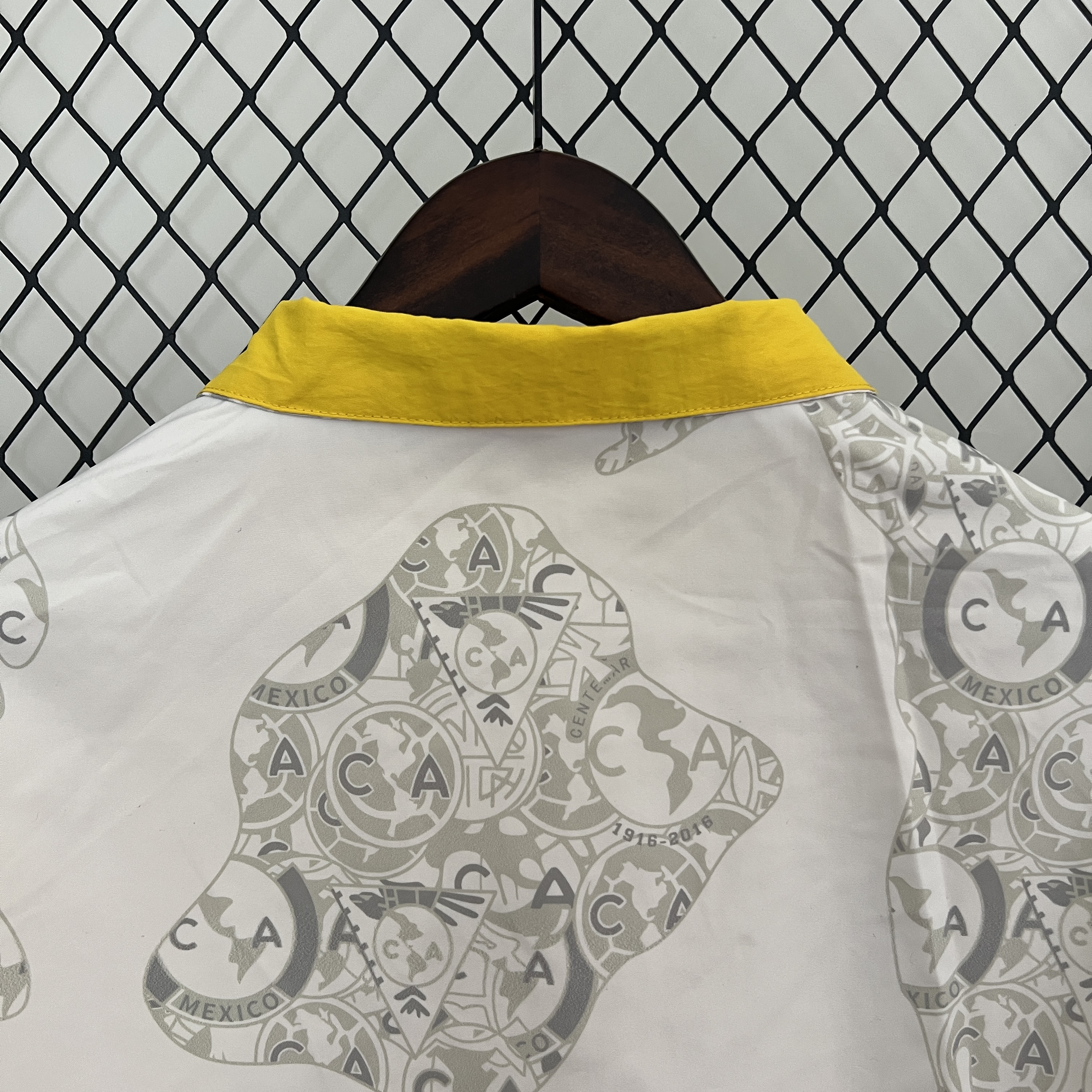 SIUjerseys-Club América 24-25 Double Sided Reversible Windbreaker - Yellow & White