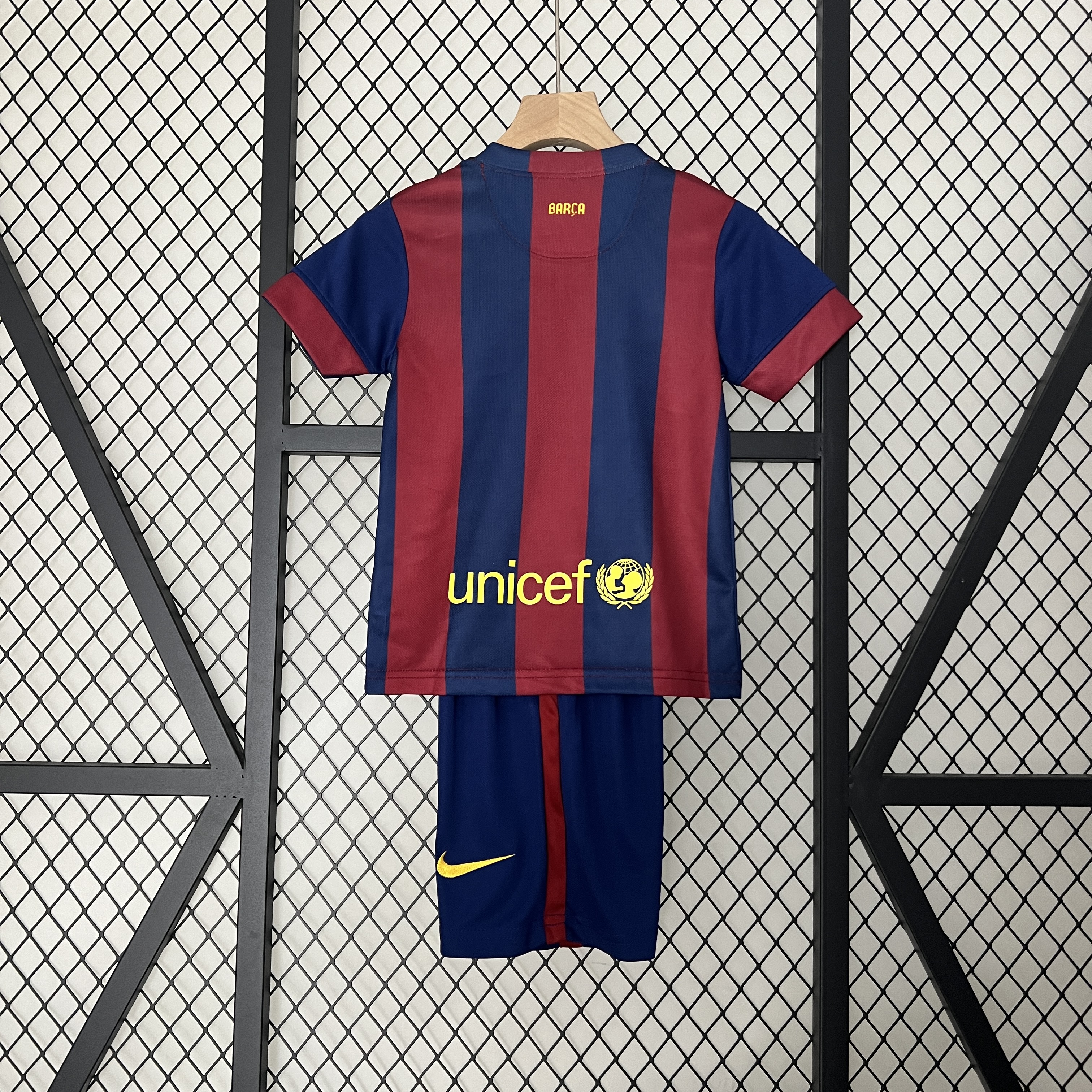 ManixJersey.com | Retro B.A.R.S.A 14-15 Home Stadium Kids Kit -Customize Name, Number and Patch | Worldwide Shipping