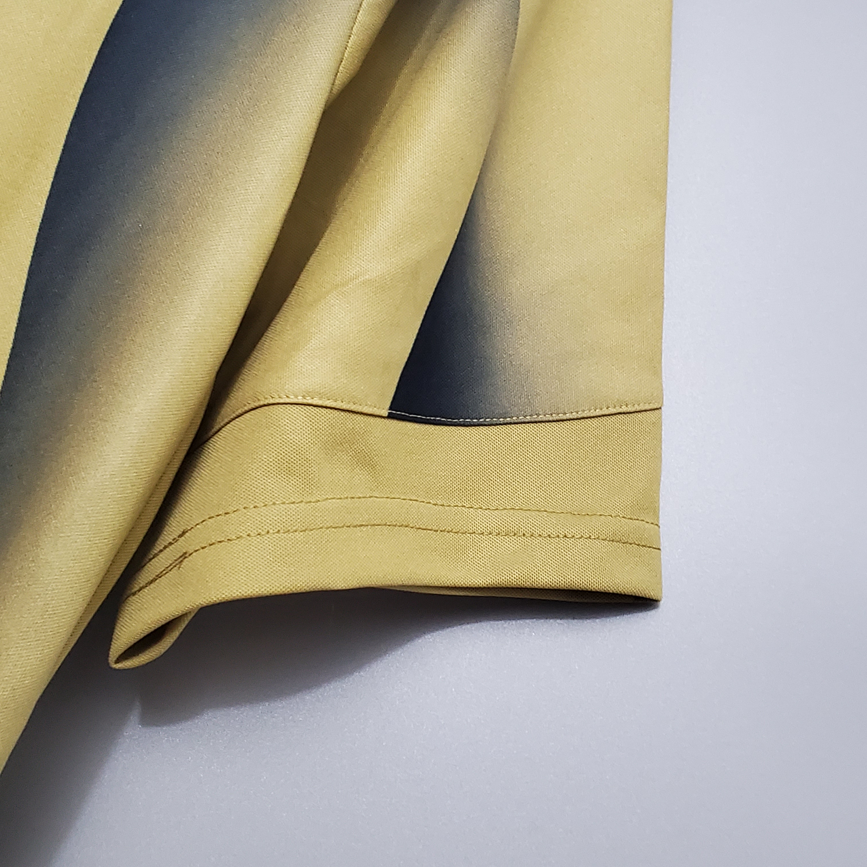 SIUjerseys-Retro Italy 2006 Golden Goalkeeper Jersey