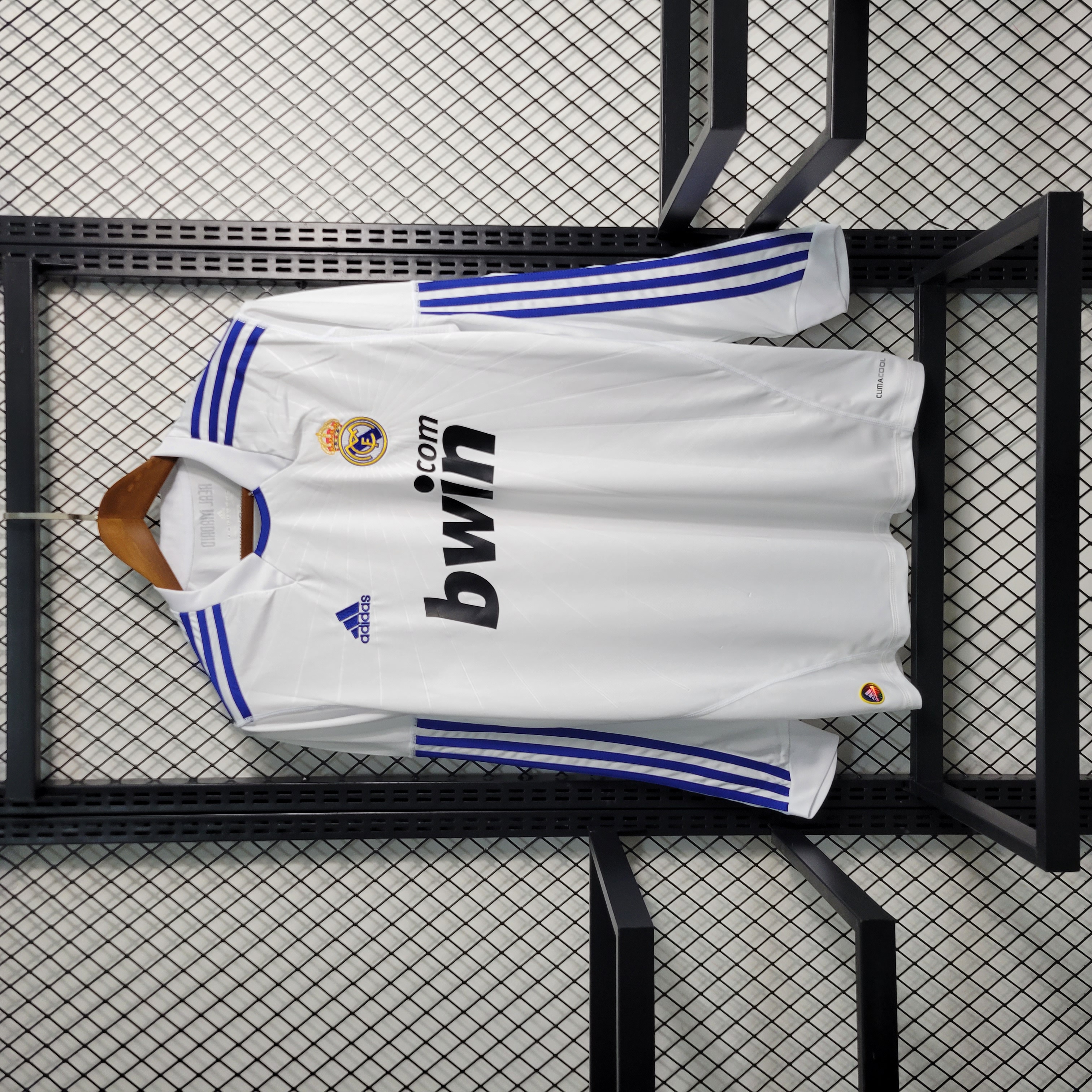 SIUjerseys-Retro Real Madrid 10-11 Home Stadium Long Sleeve Jersey