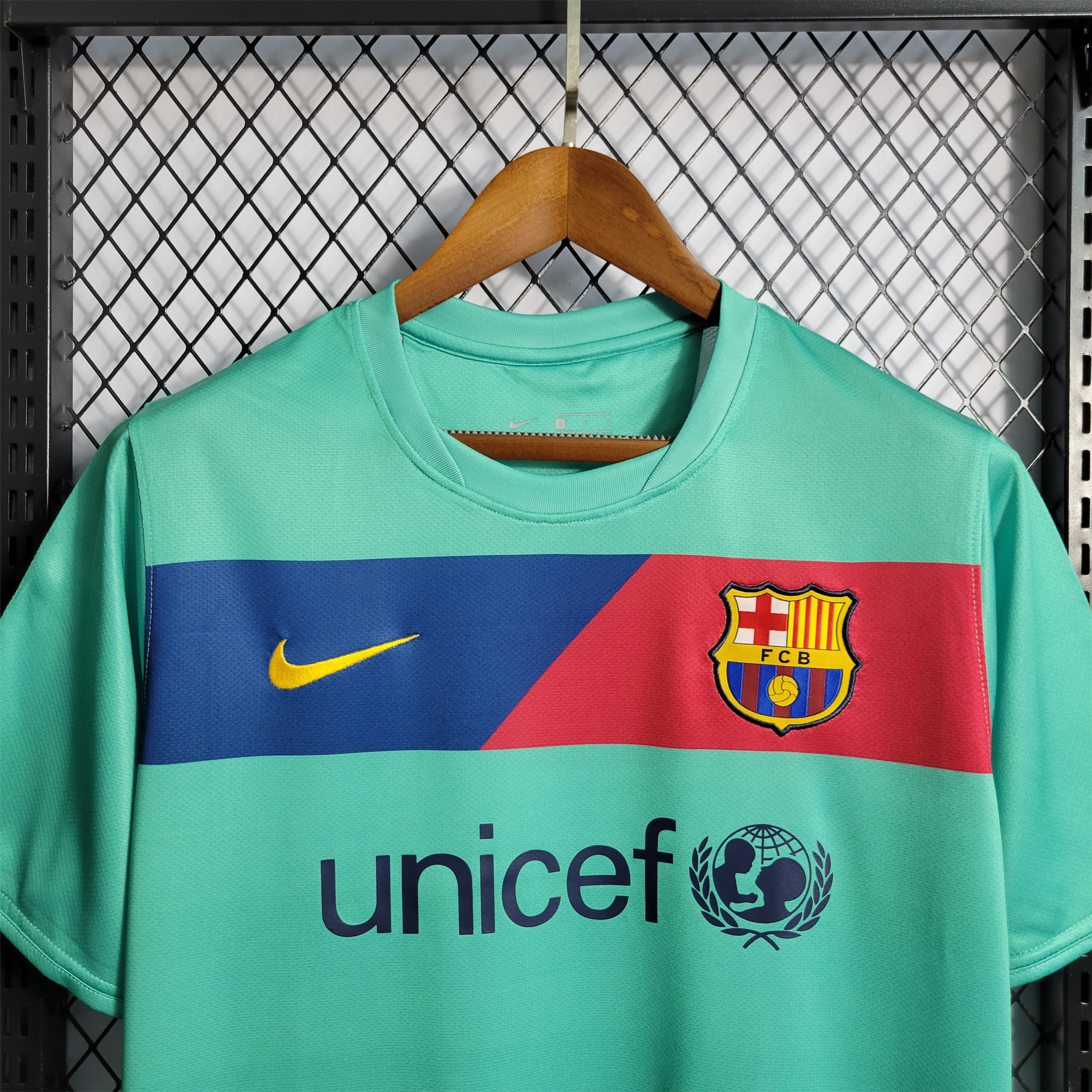 SIUjerseys-Retro Barcelona 10-11 Away Stadium Jersey