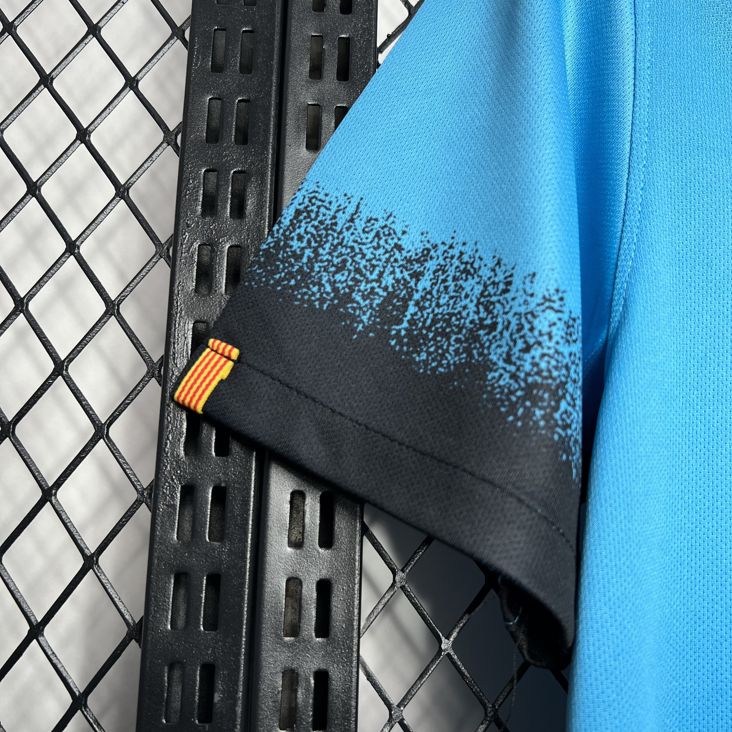 SIUjerseys-Retro Barcelona 15-16 Third Jersey