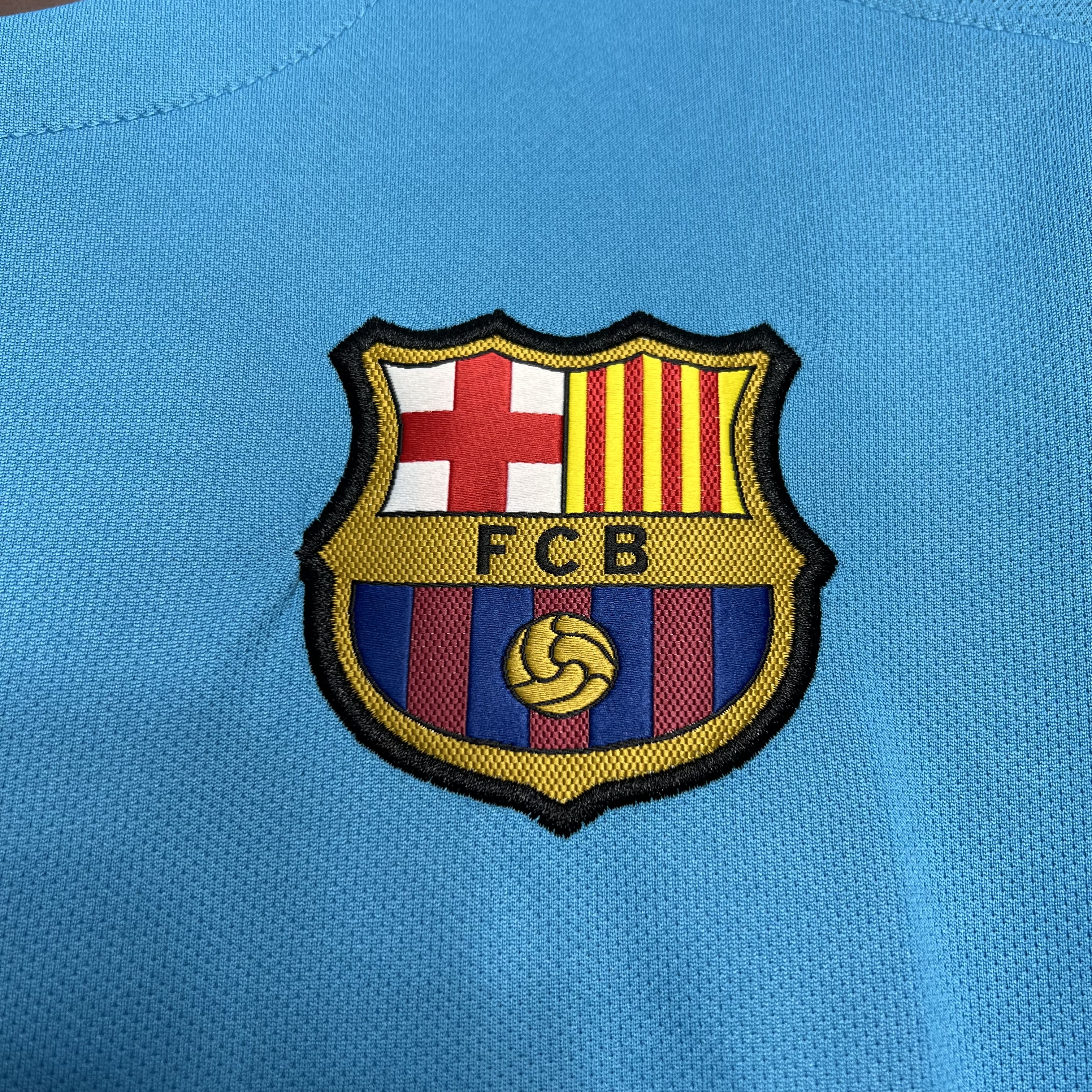 SIUjerseys-Retro Barcelona 15-16 Third Jersey
