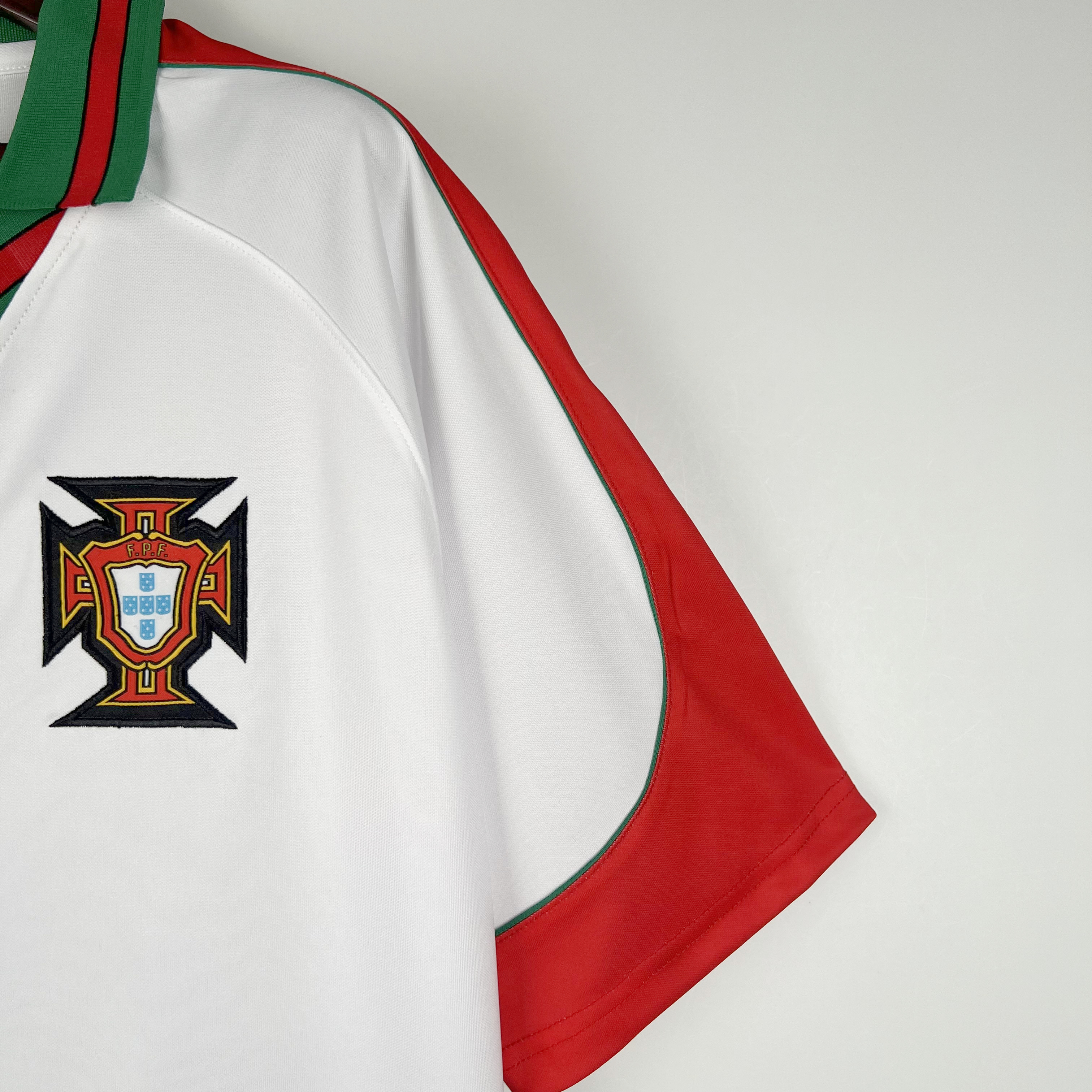 SIUjerseys-Retro Portugal 1996-97 Away Stadium Jersey