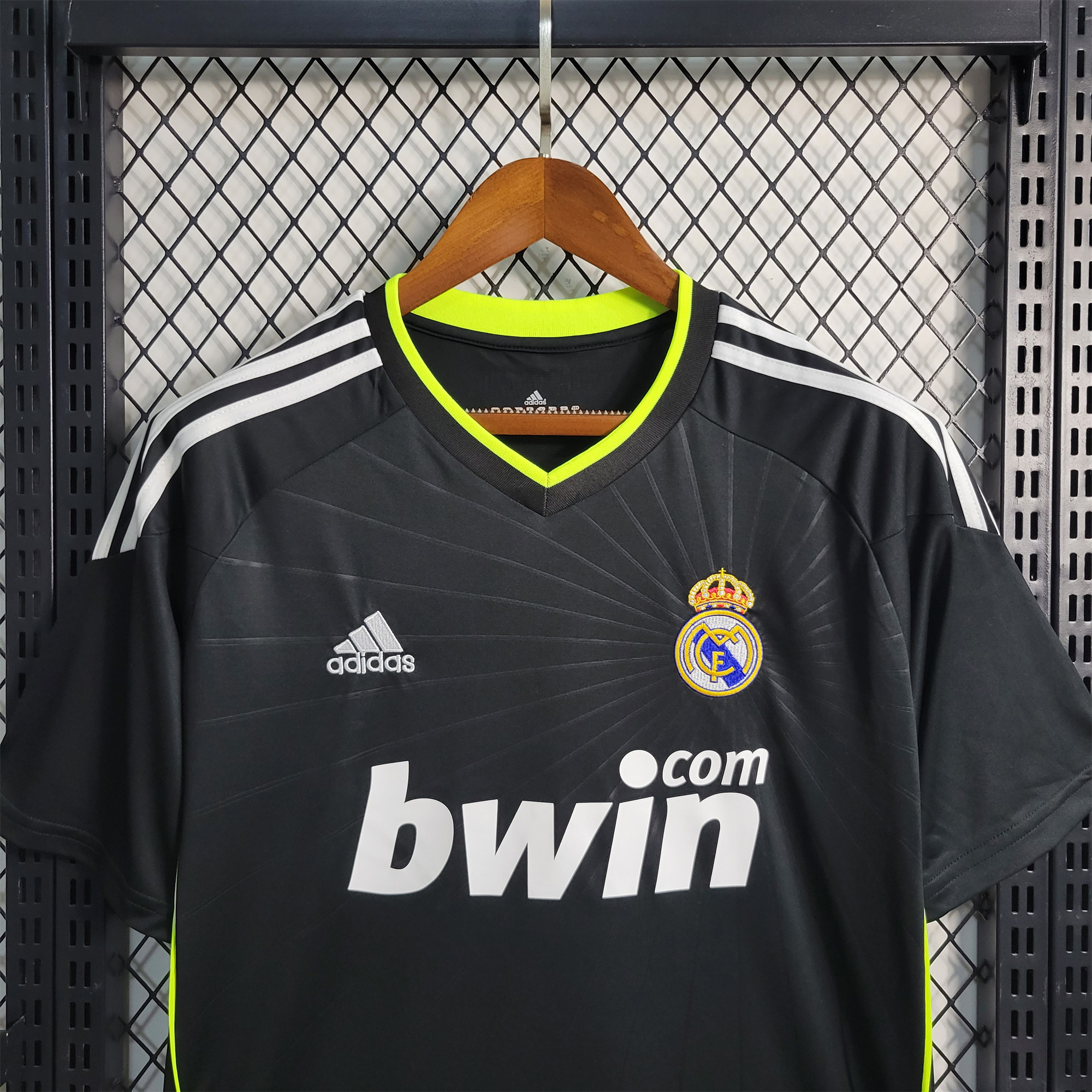 SIUjerseys-Retro Real Madrid 10-11 Away Stadium Jersey