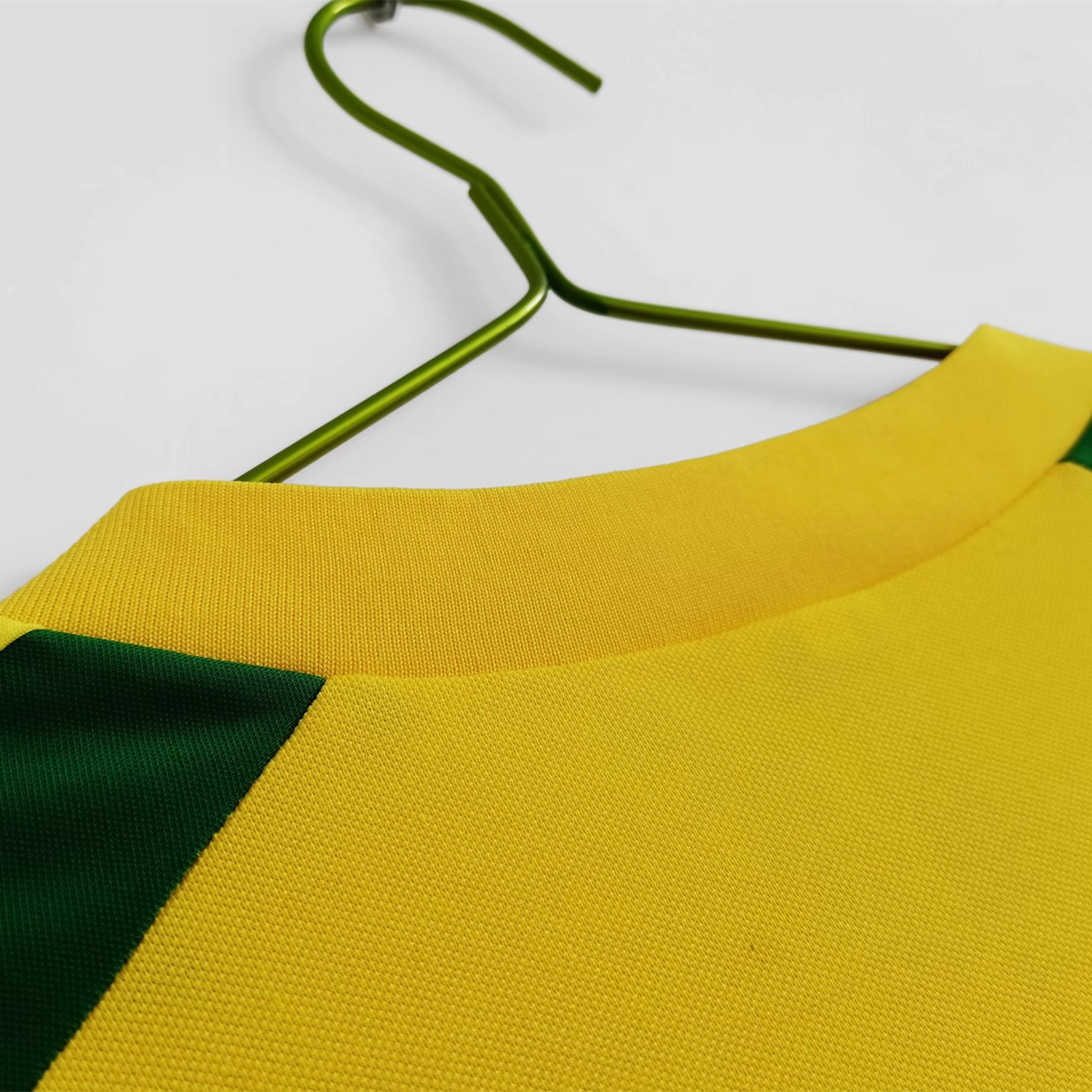 SIUjerseys-Retro Wales 1982 Away Stadium Jersey