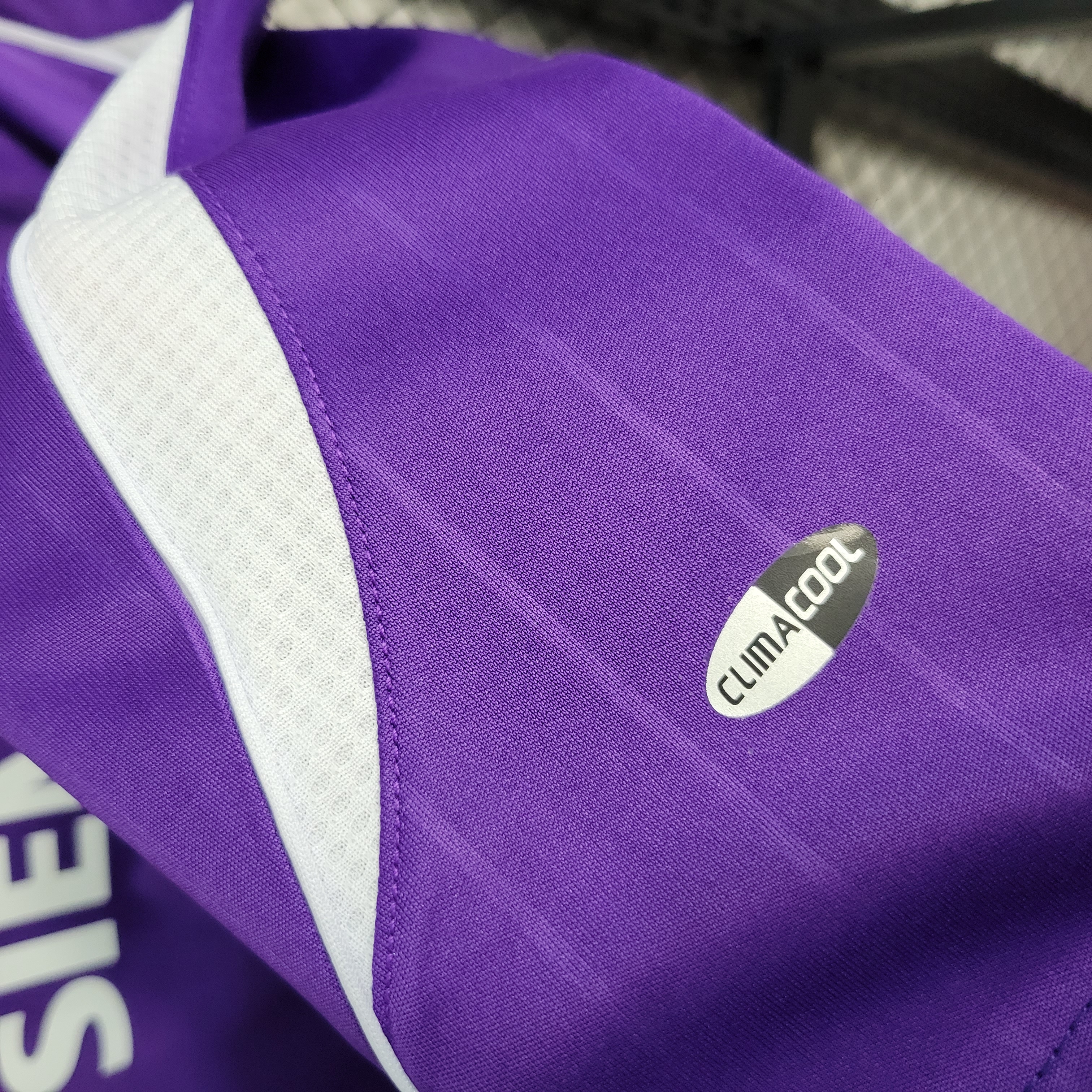 SIUjerseys-Retro Real Madrid 06-07 Third Jersey