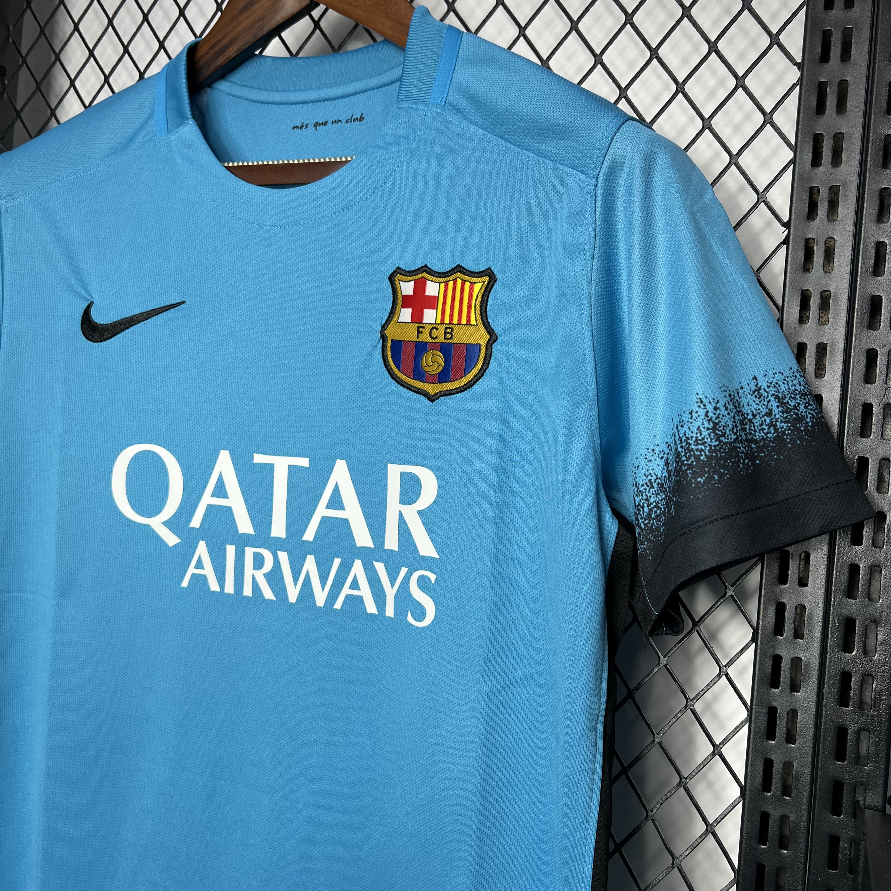 SIUjerseys-Retro Barcelona 15-16 Third Jersey