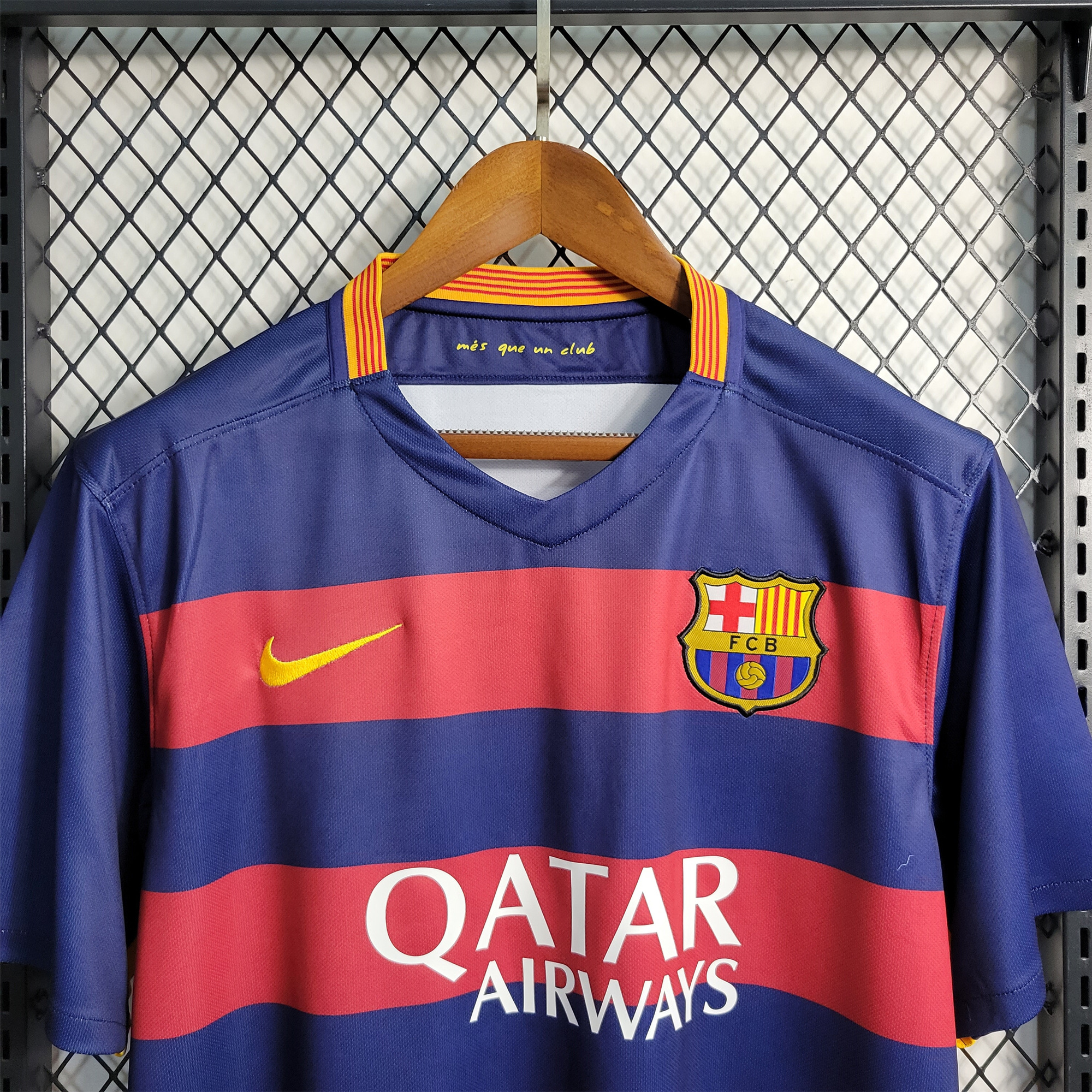 SIUjerseys-Retro Barcelona 15-16 Home Stadium Jersey